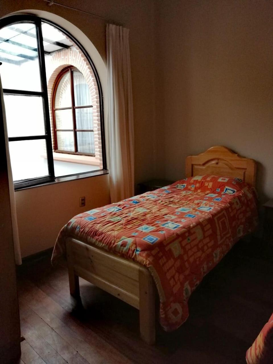 Budget Twin Room photo 2