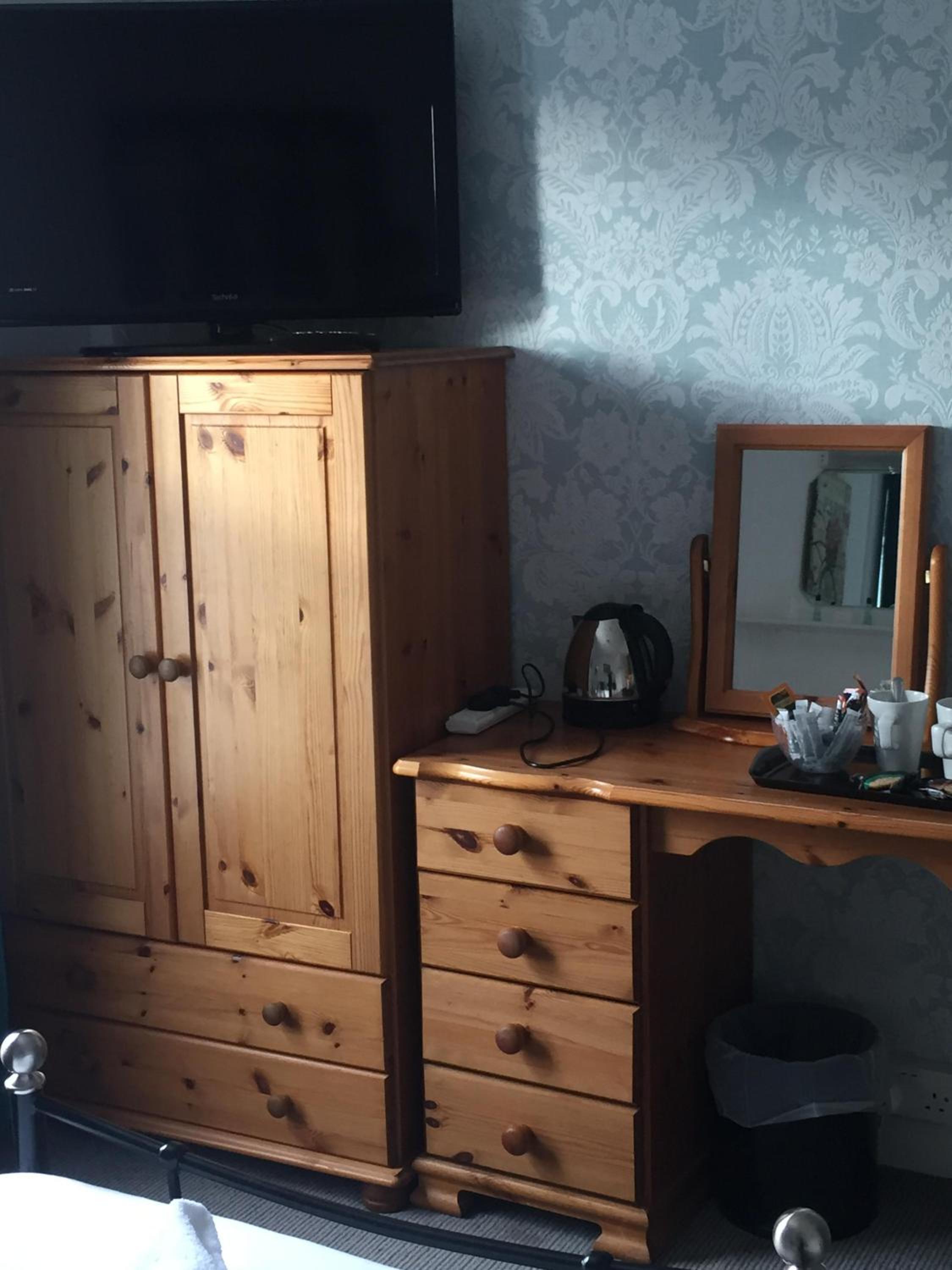 Standard Double Room - Photo 3