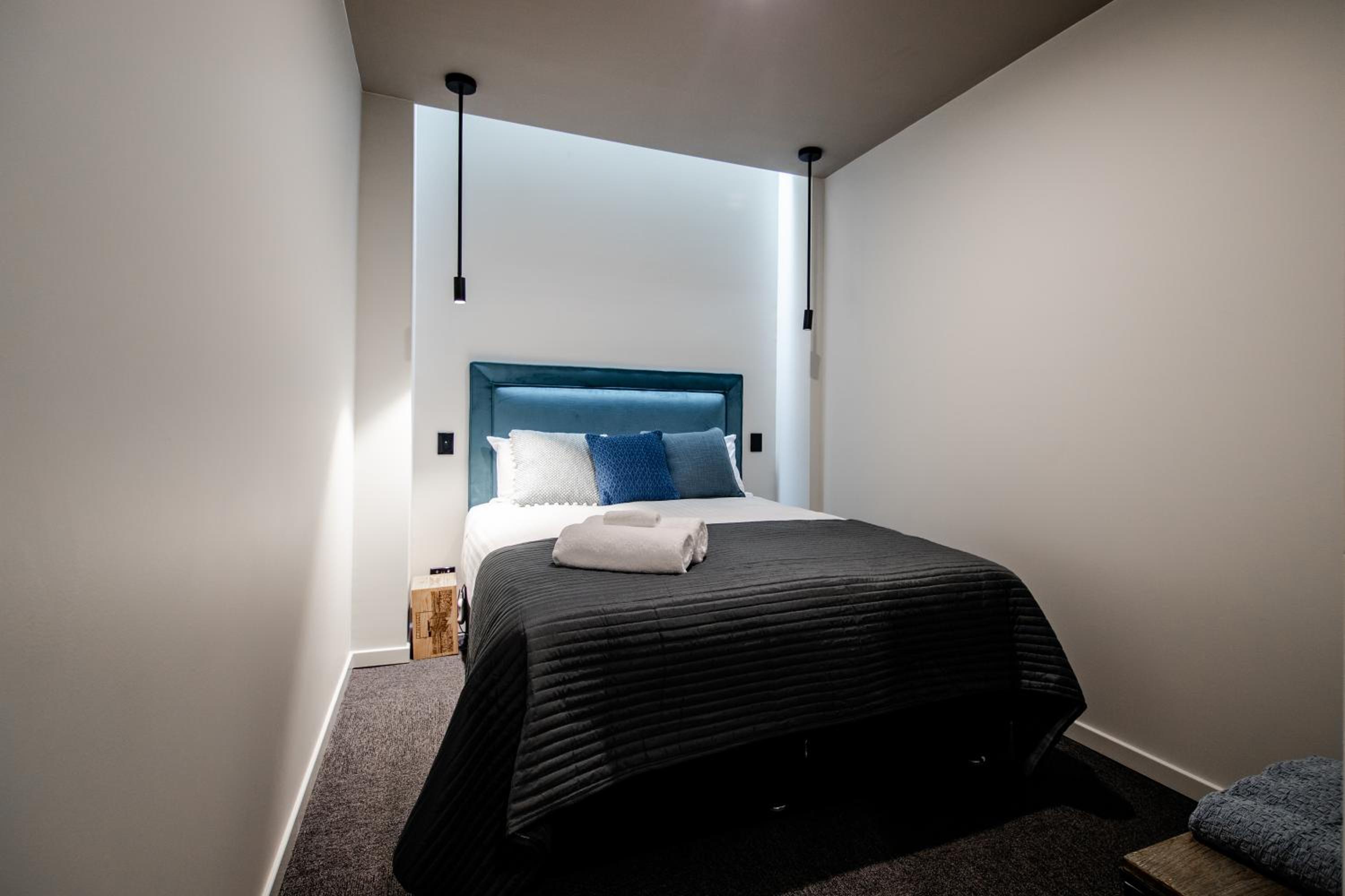 Two-Bedroom Apartment - Photo 29