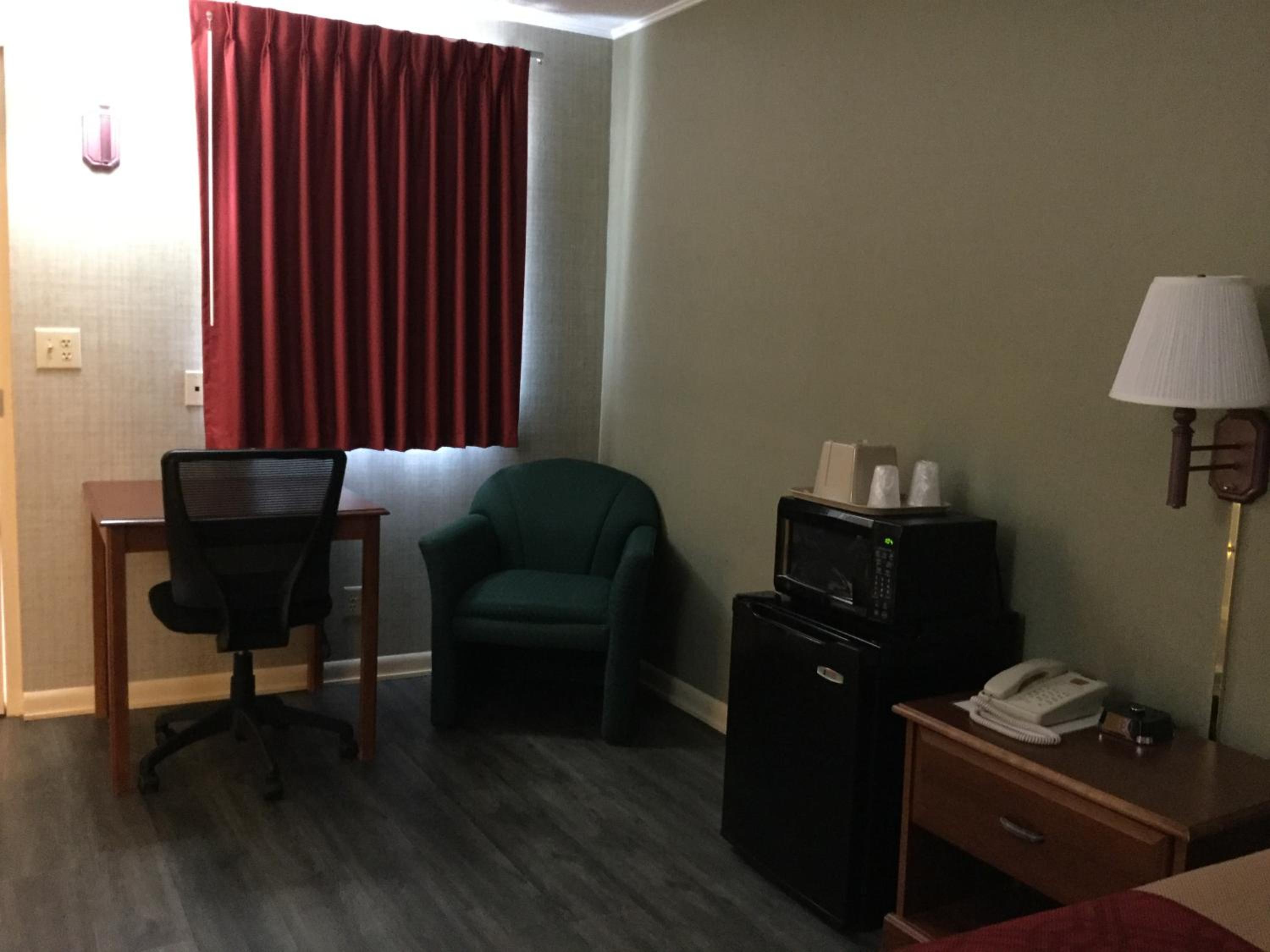 Queen Room - Photo 13