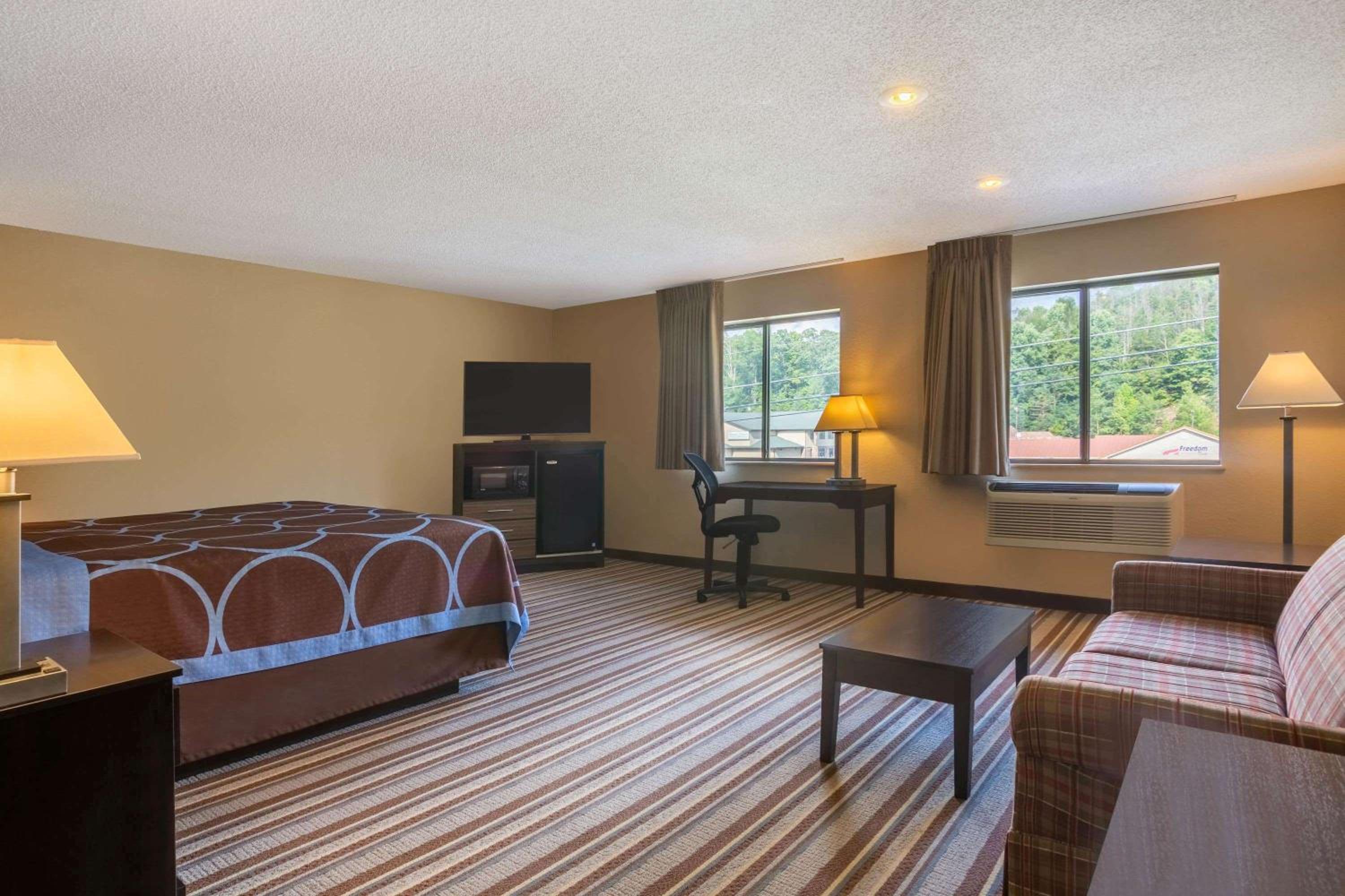 King Studio Suite - Non-Smoking - Photo 4