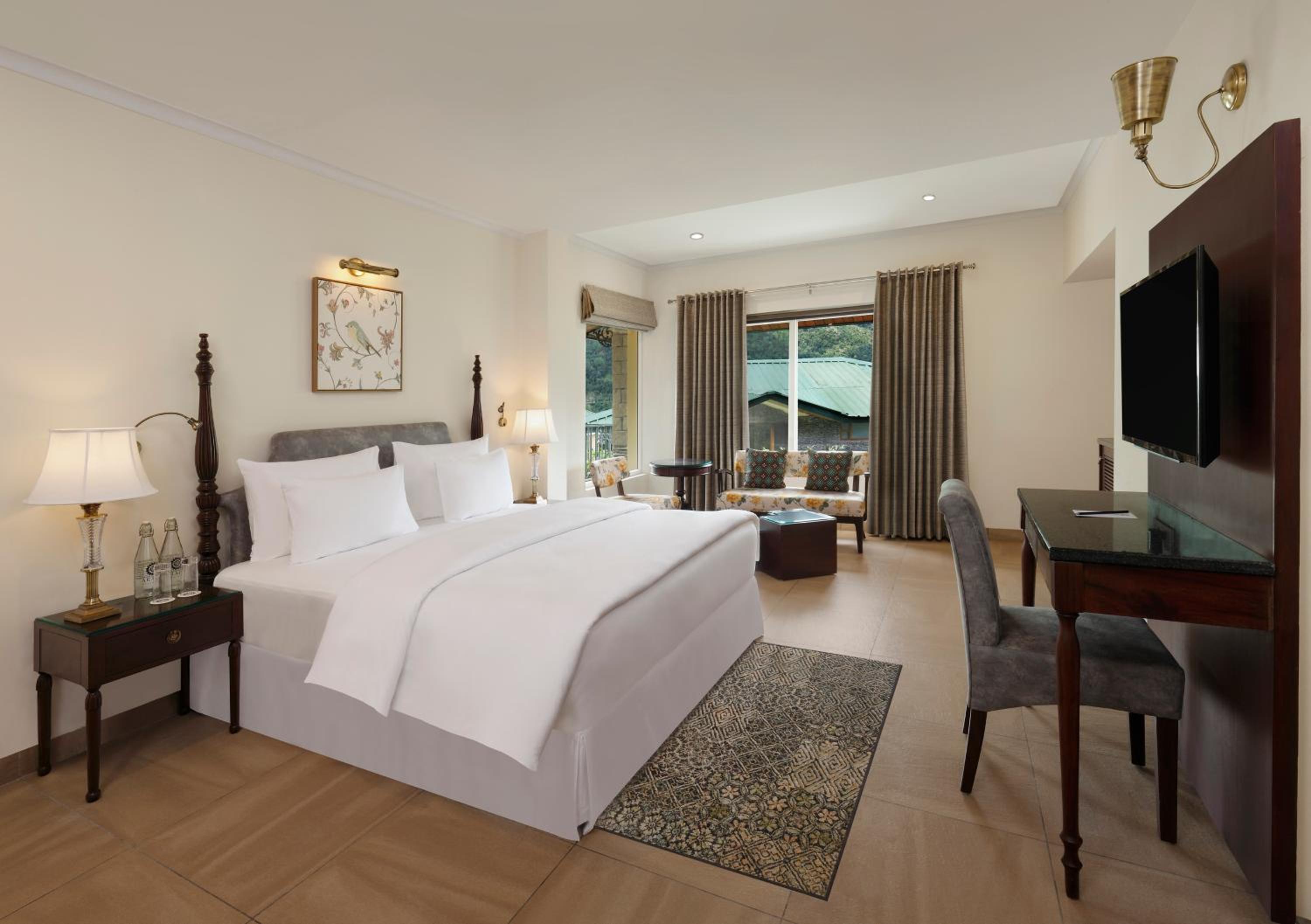 Deluxe Room - Photo 2