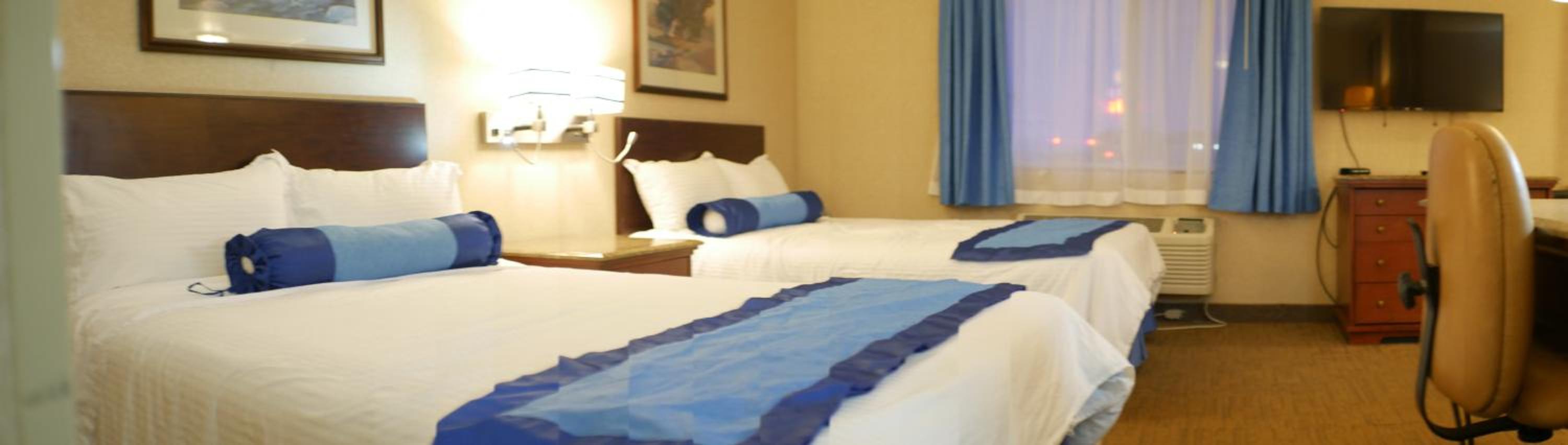 Double Room with Two Double Beds - Non-Smoking - Photo 2