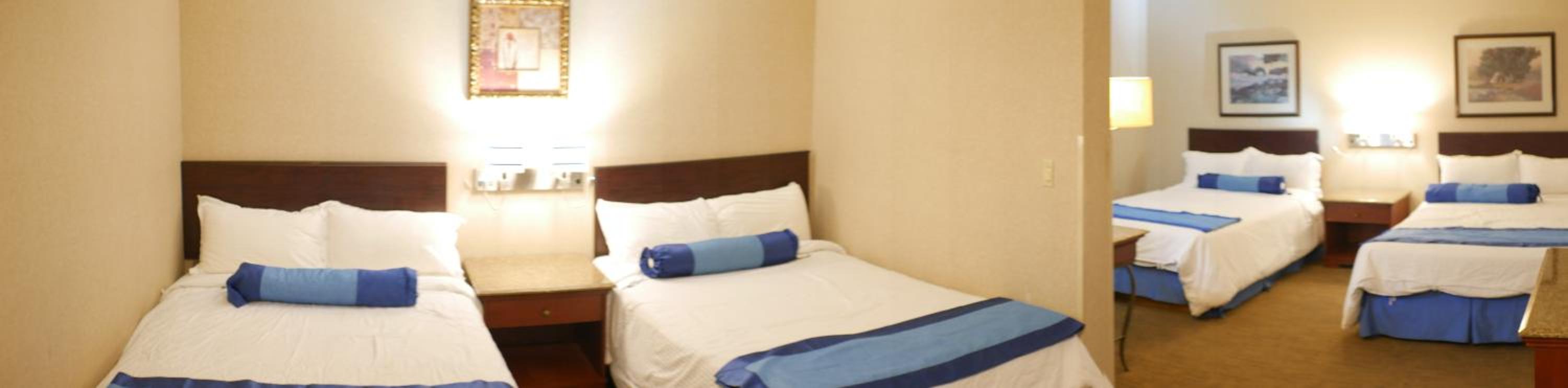 Double Room with Two Double Beds - Non-Smoking - Photo 7