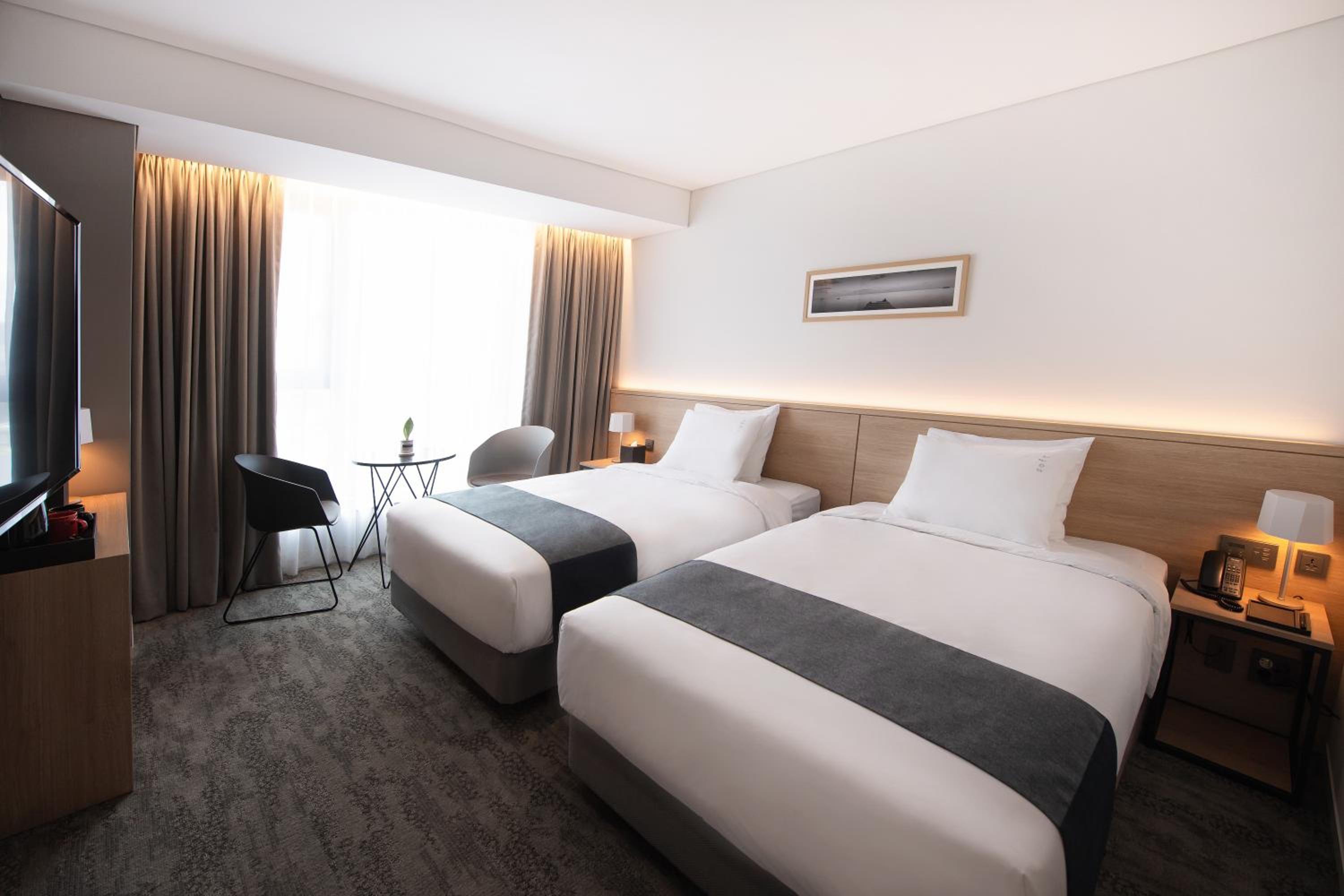 Standard Twin Room - Photo 1