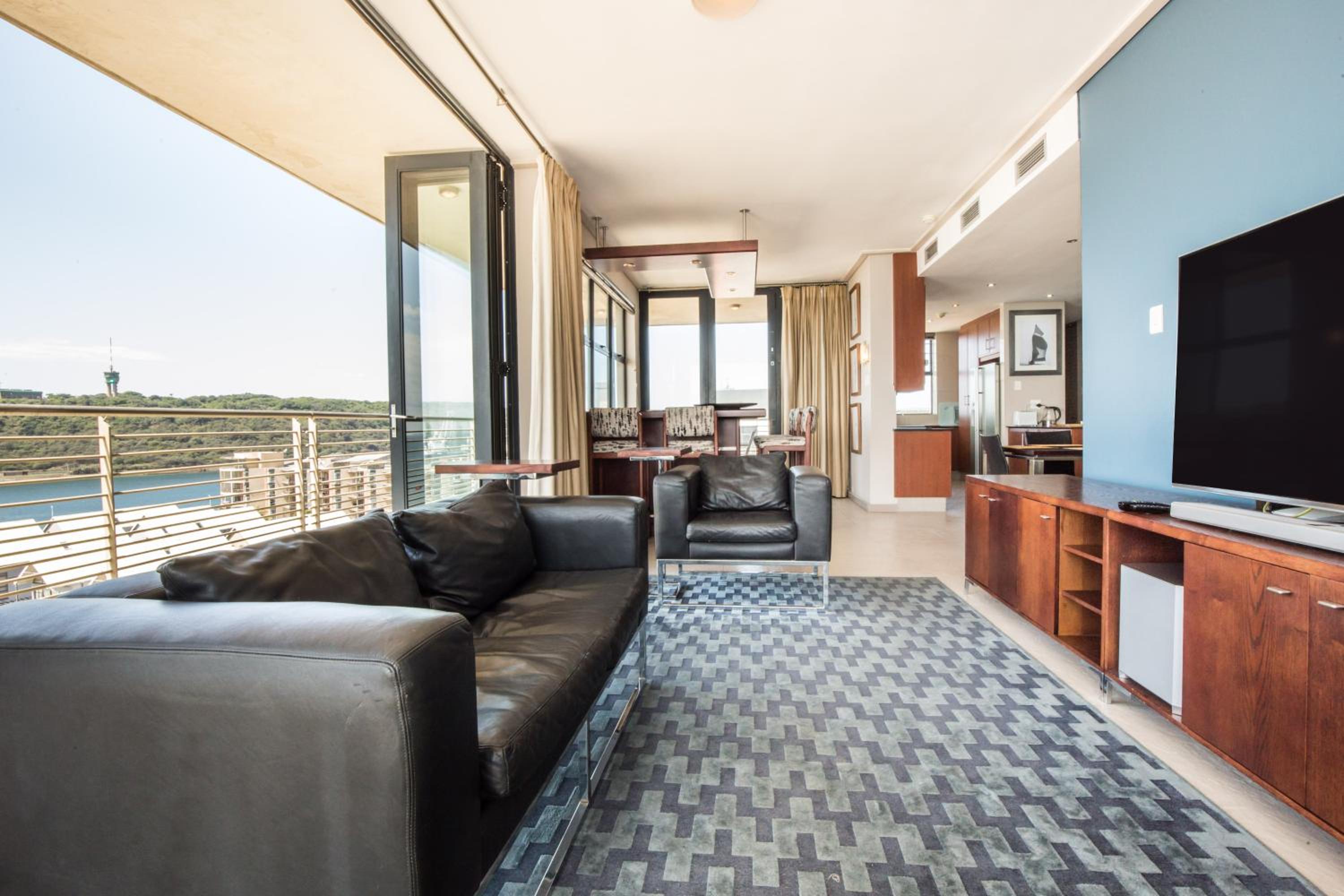 Superior Three-Bedroom Apartment With Sea View