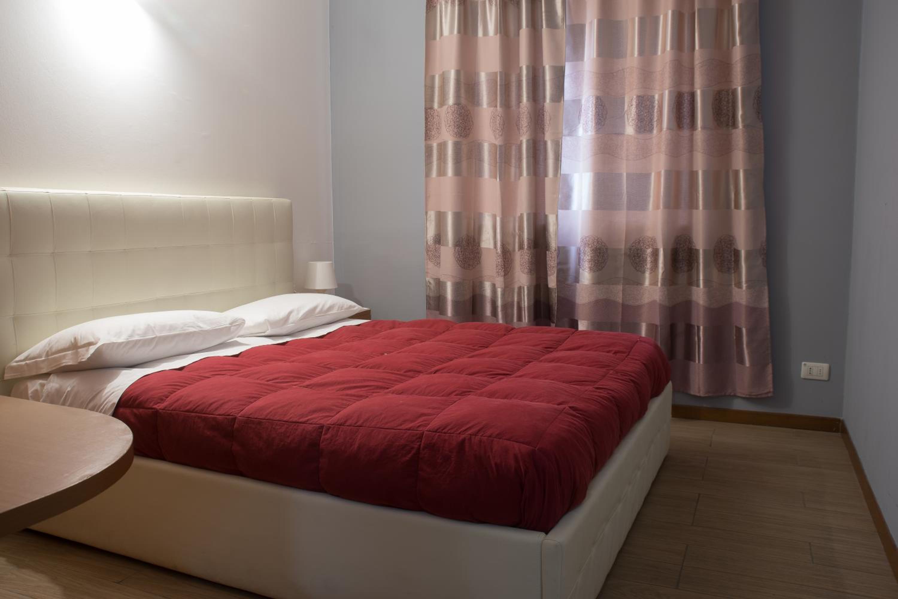 Double Room - Photo 4