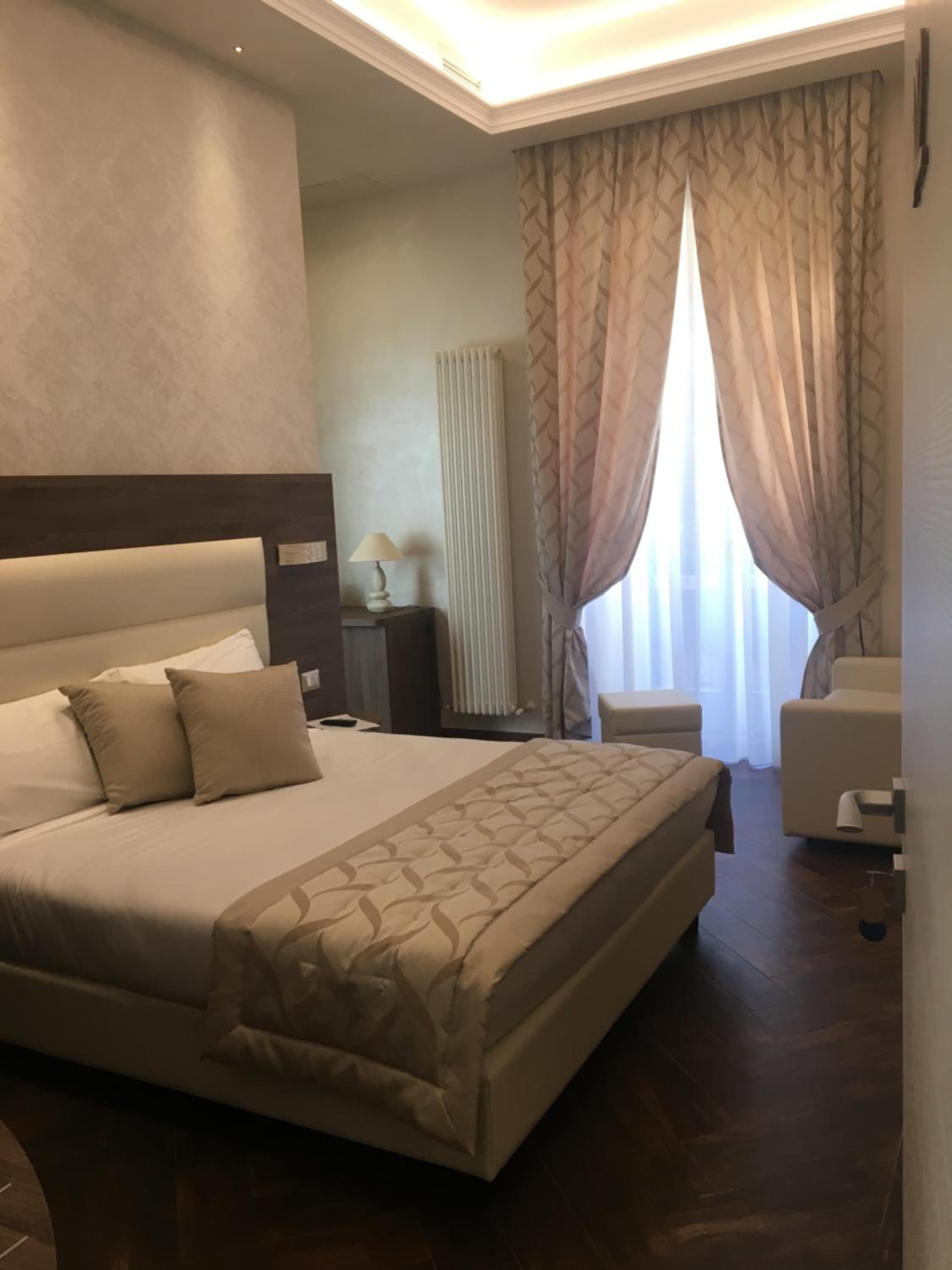 Double Room with Garden View - Photo 9