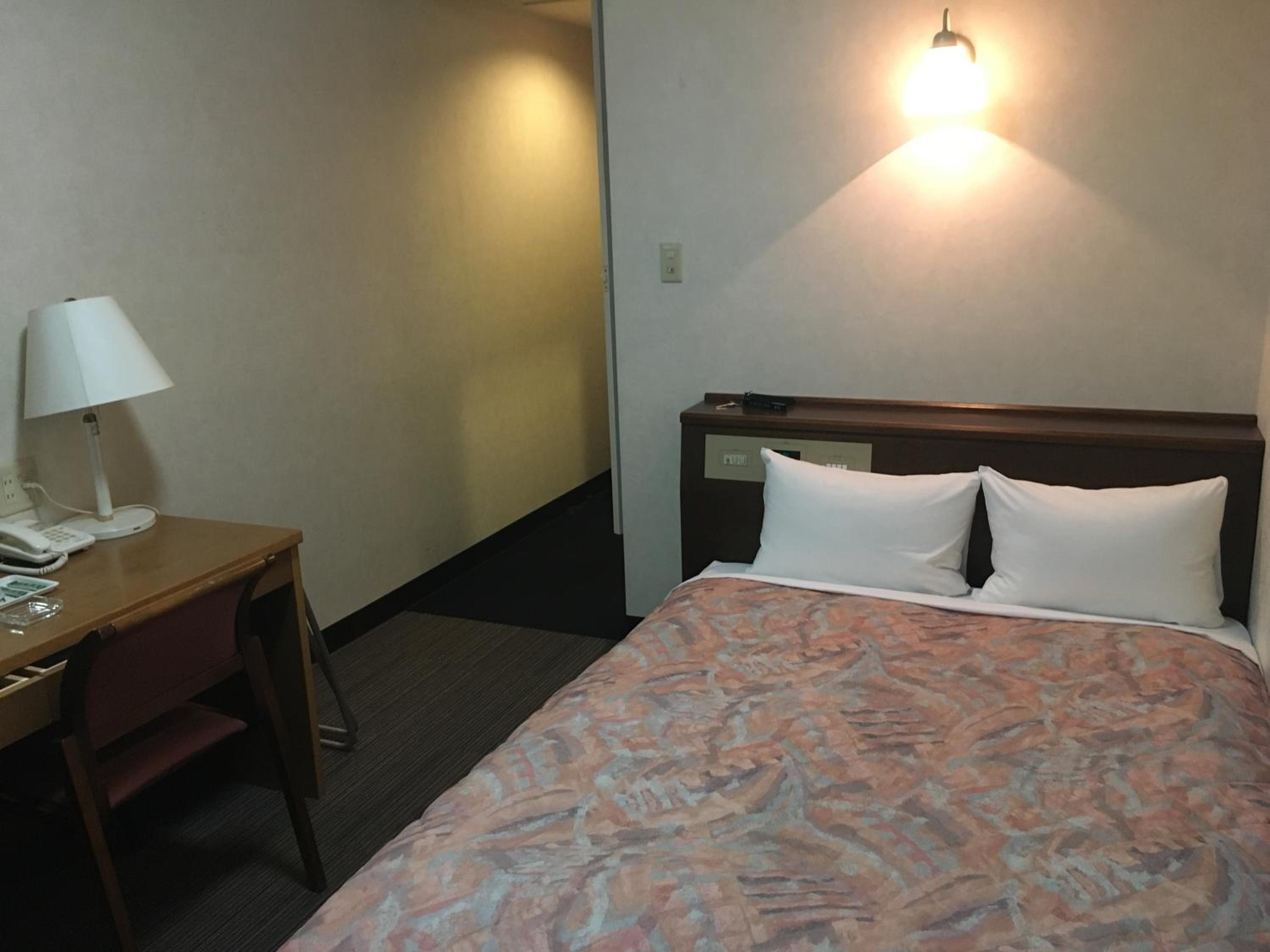 Economy Double Room - Smoking - Photo 5