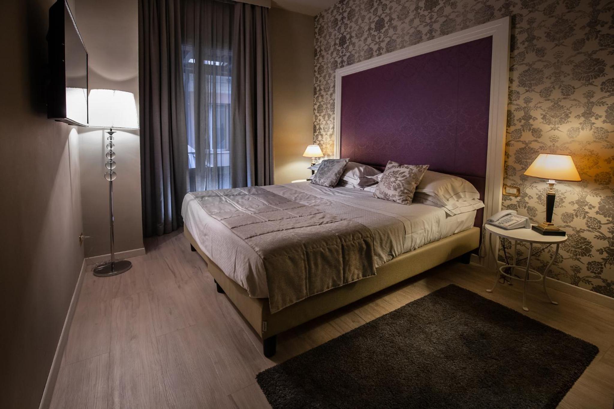 Double or Twin Room - Photo 4