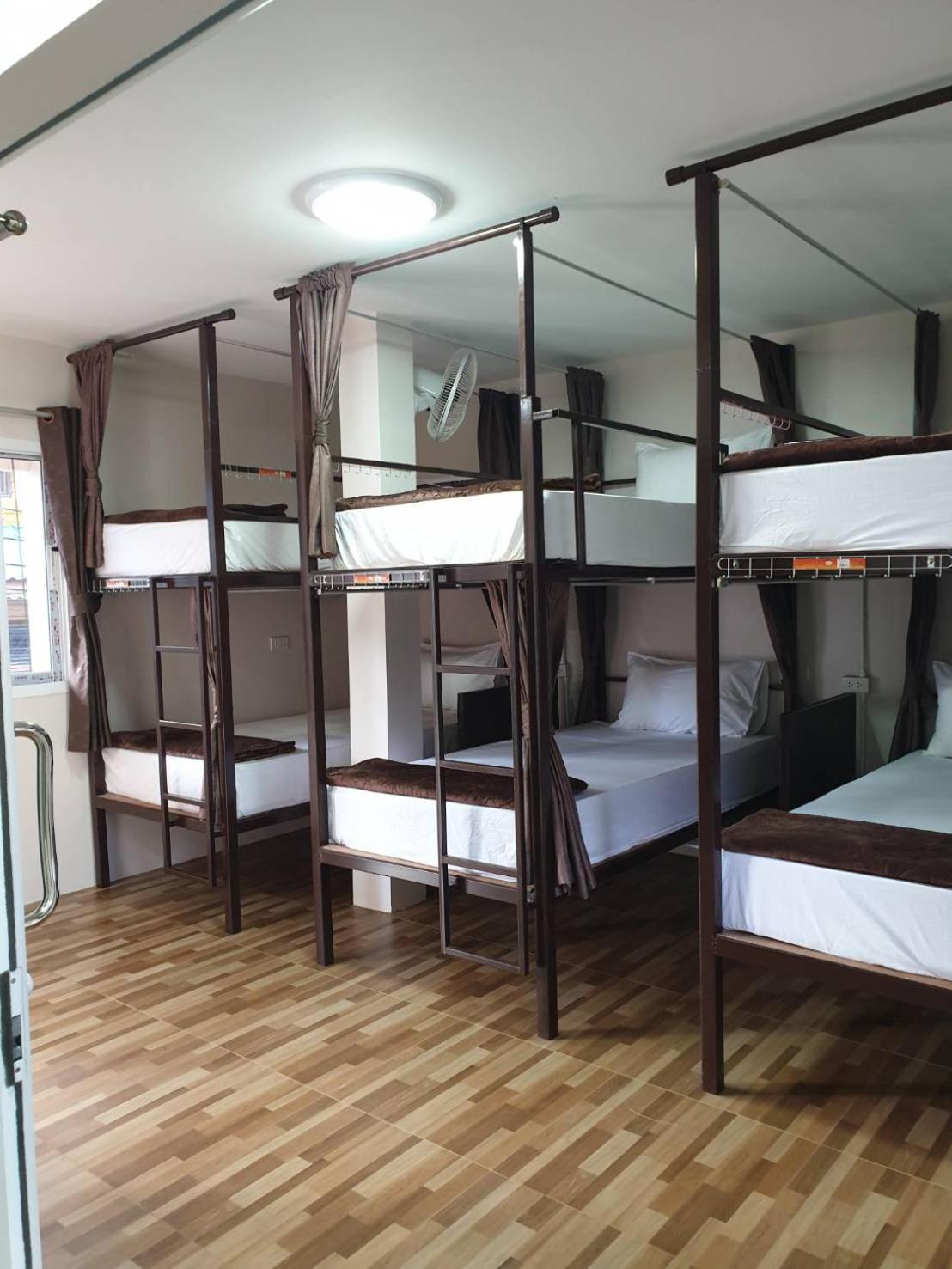 Bunk Bed in Mixed Dormitory Room