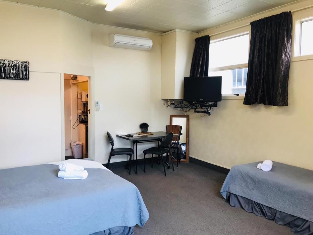 Studio Apartment photo 3