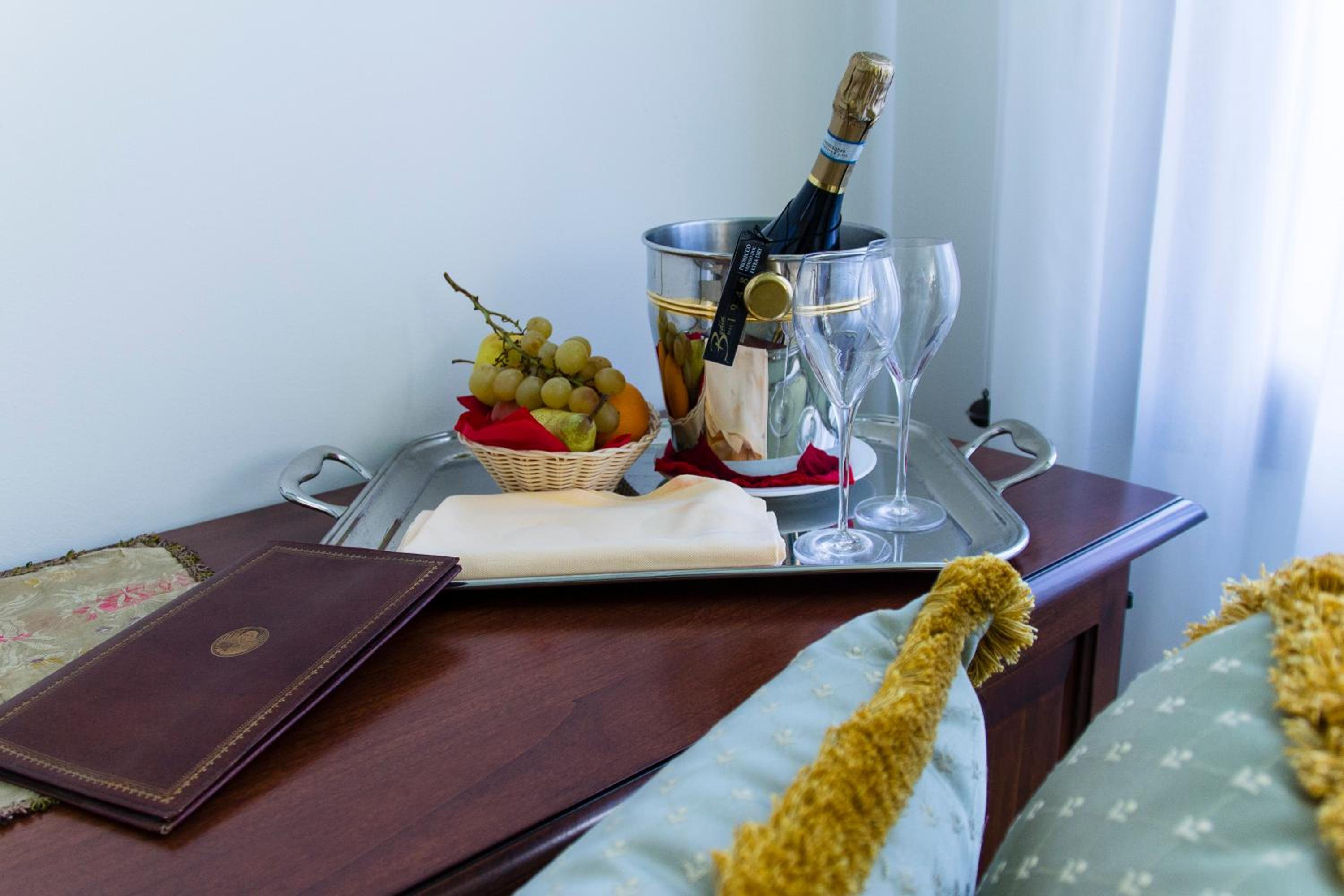 Junior Suite thumbnail 6