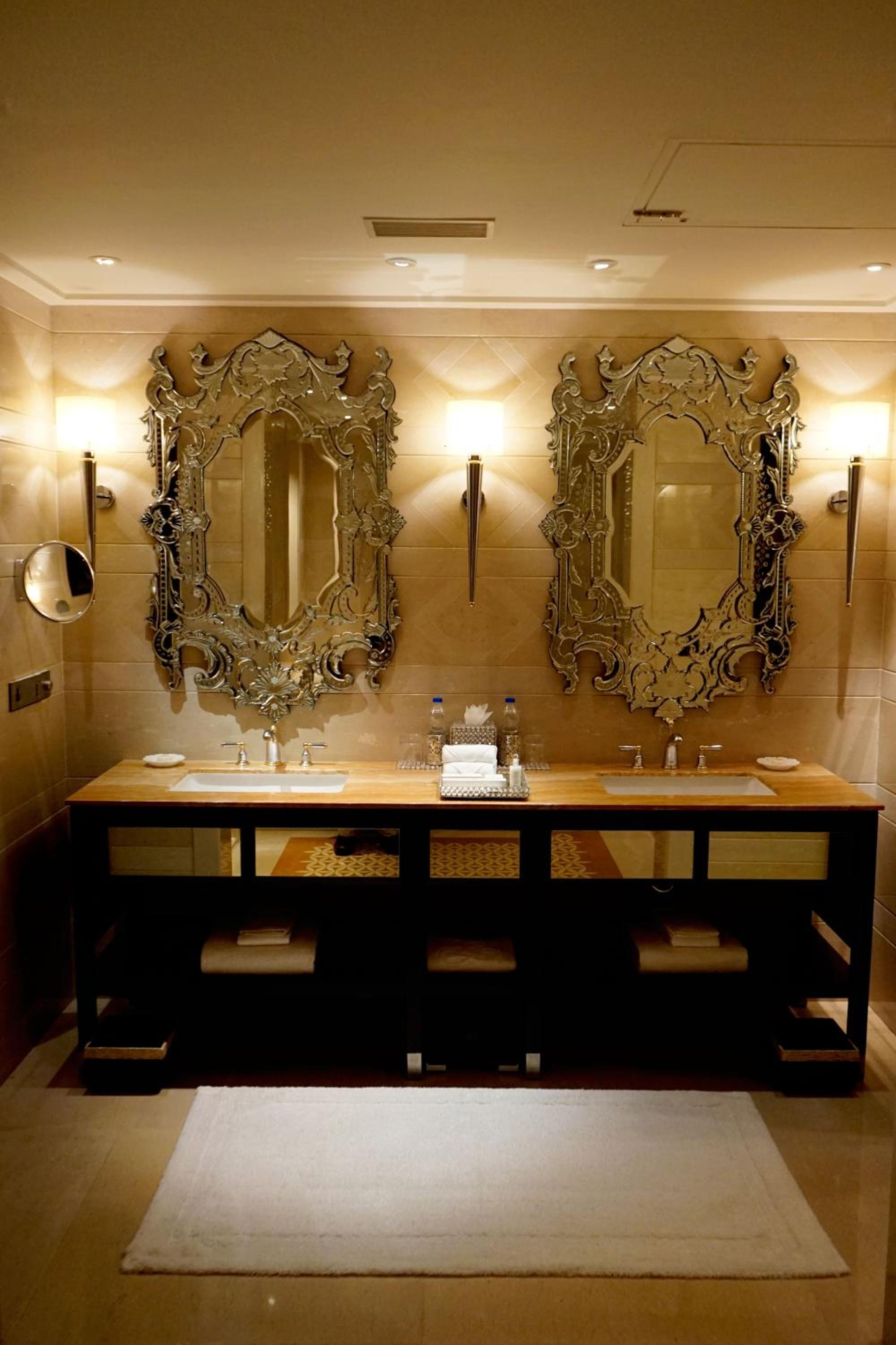 Royal Suite photo