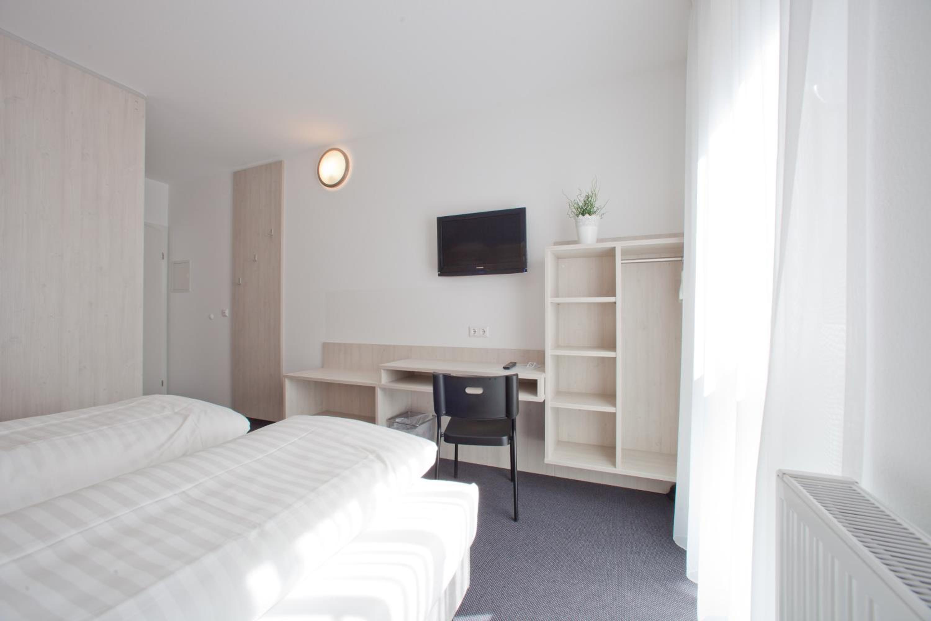 Standard Double or Twin Room photo 1