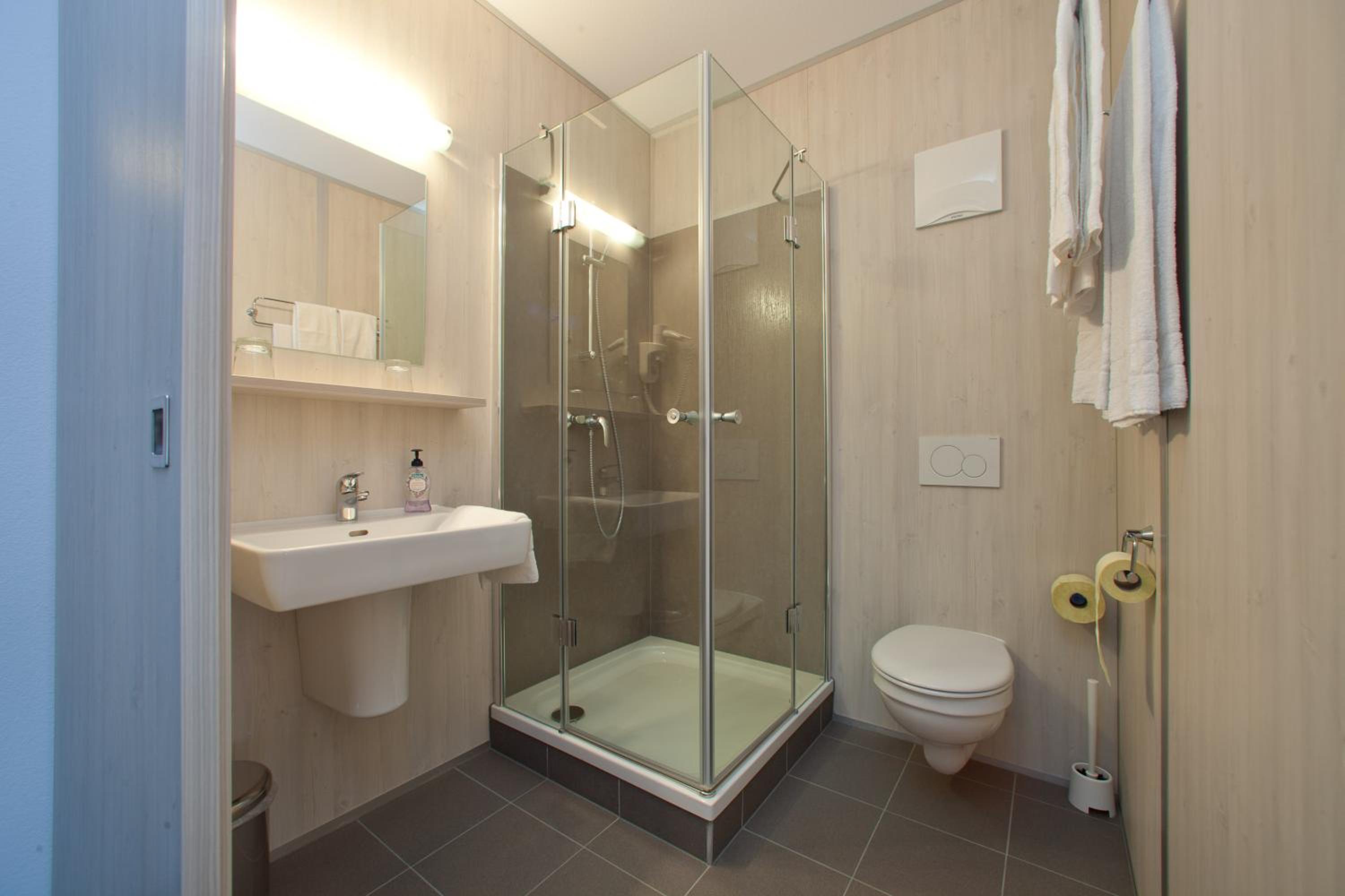 Standard Double or Twin Room photo 3