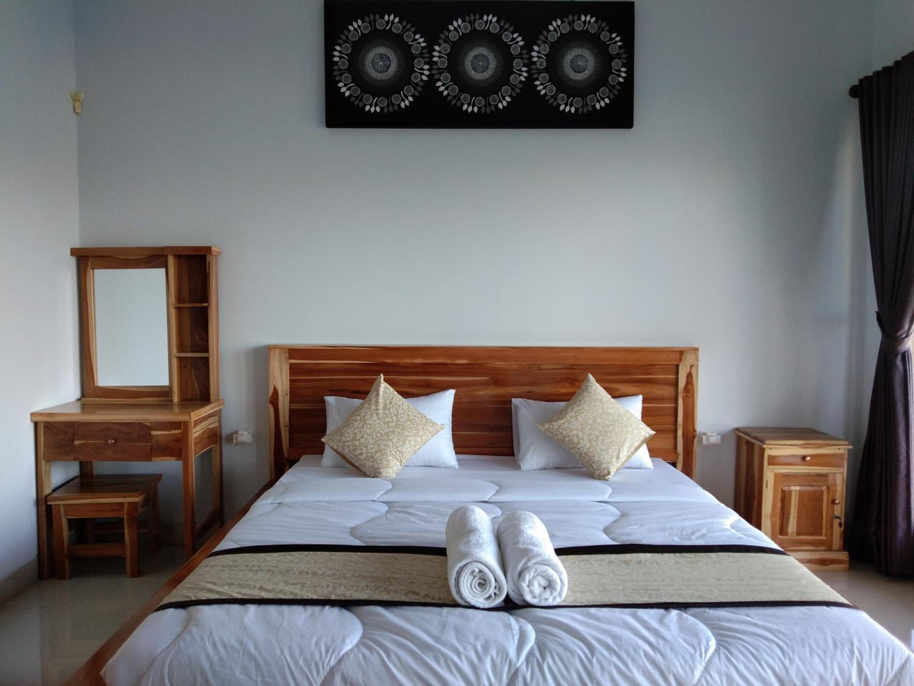 King Room with Garden View - Photo 16