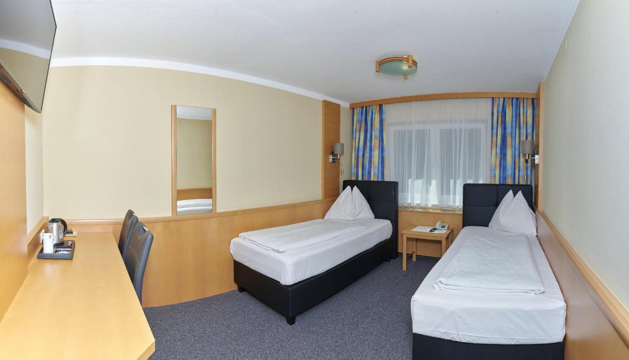 Double Room with Courtyard View photo 3