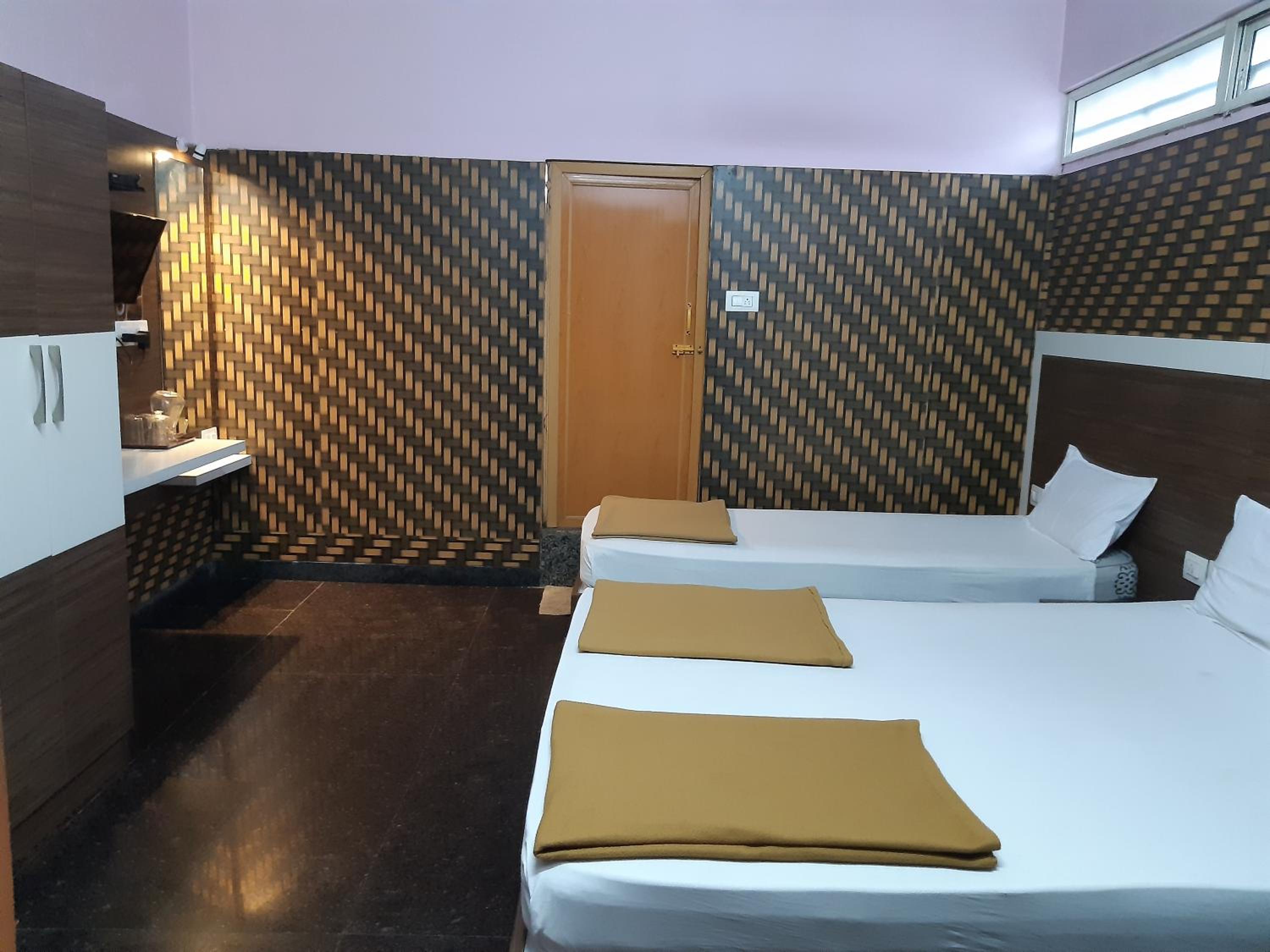 Budget Triple Room - Photo 1