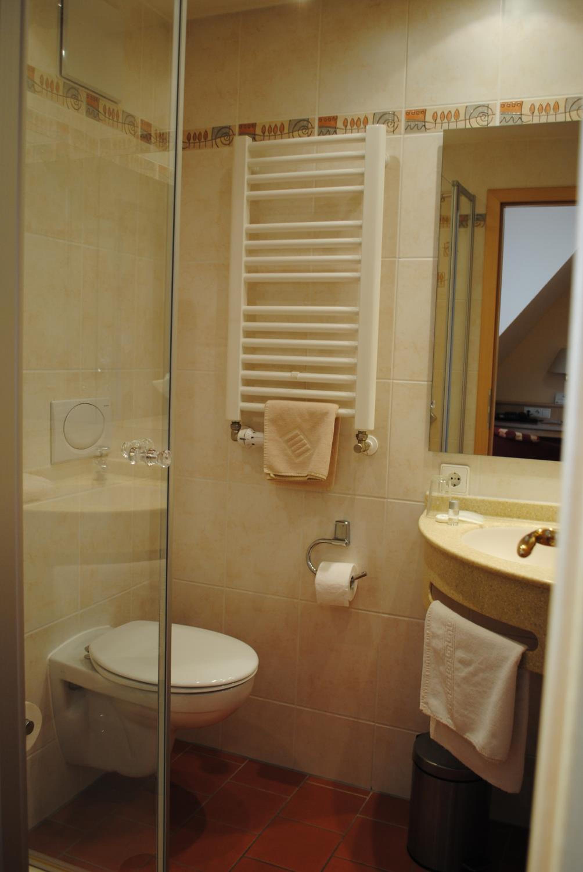 Standard Double Room - Photo 2