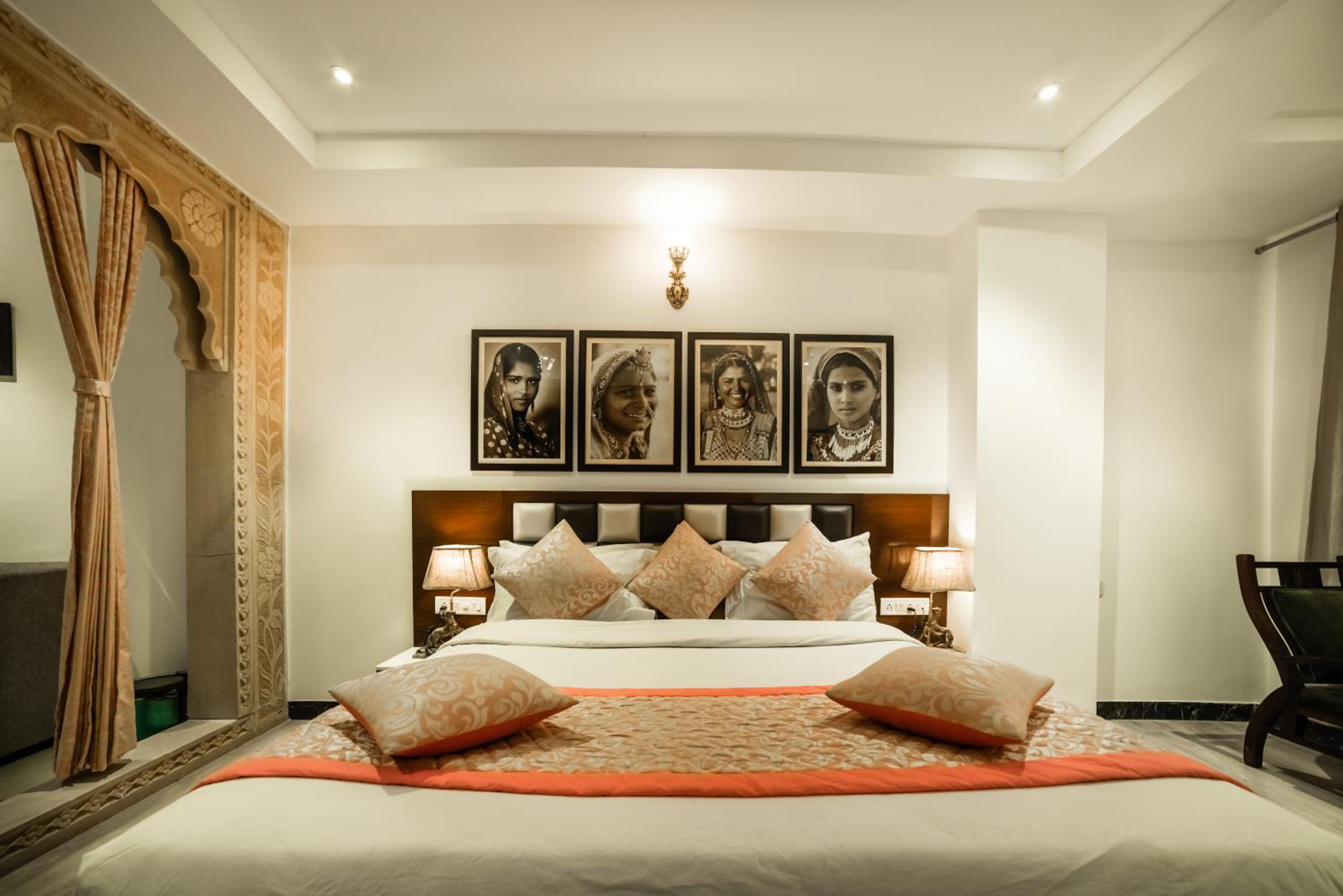 Deluxe Room - Photo 18