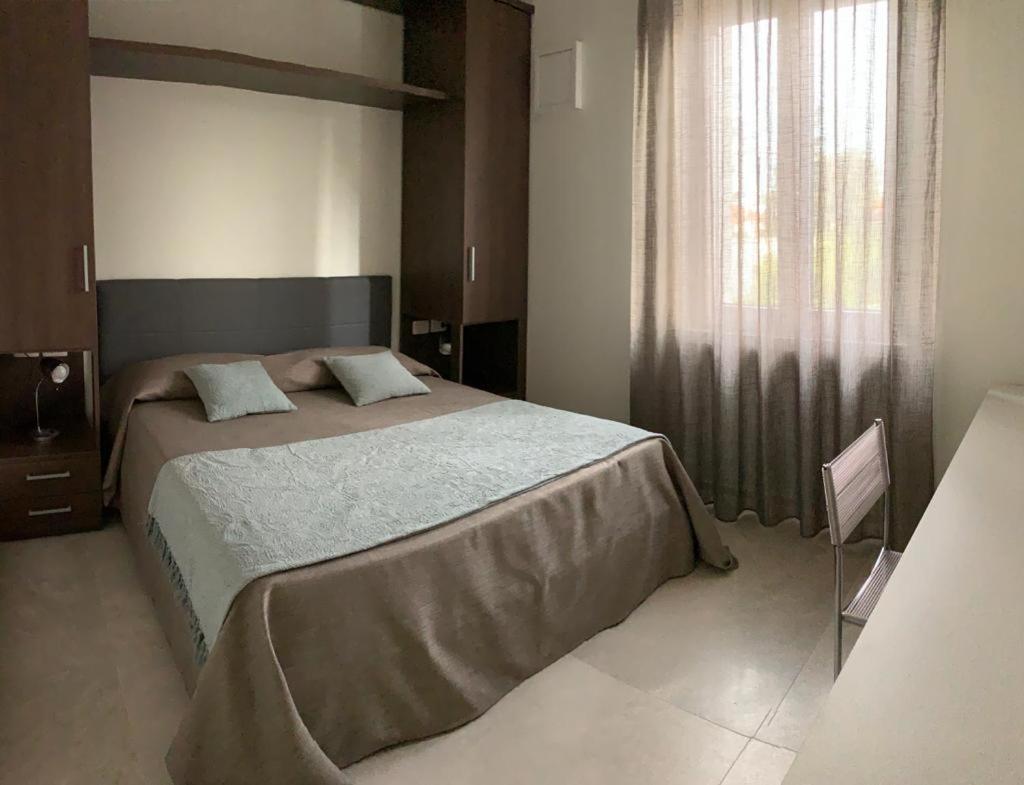 Triple Room with Private Bathroom - Photo 1