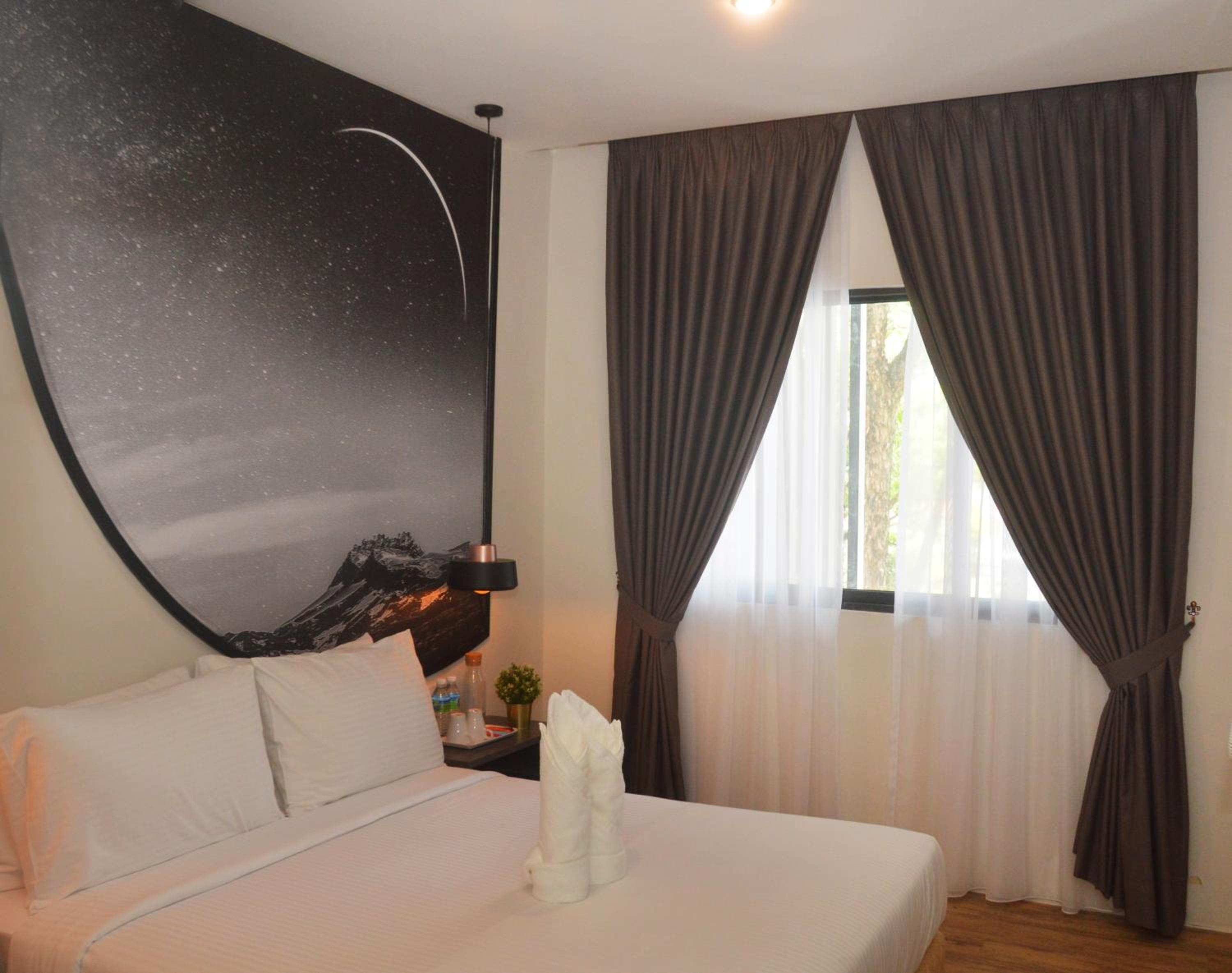 Queen Room