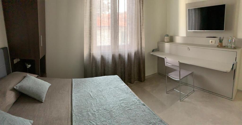 Triple Room with Private Bathroom - Photo 4
