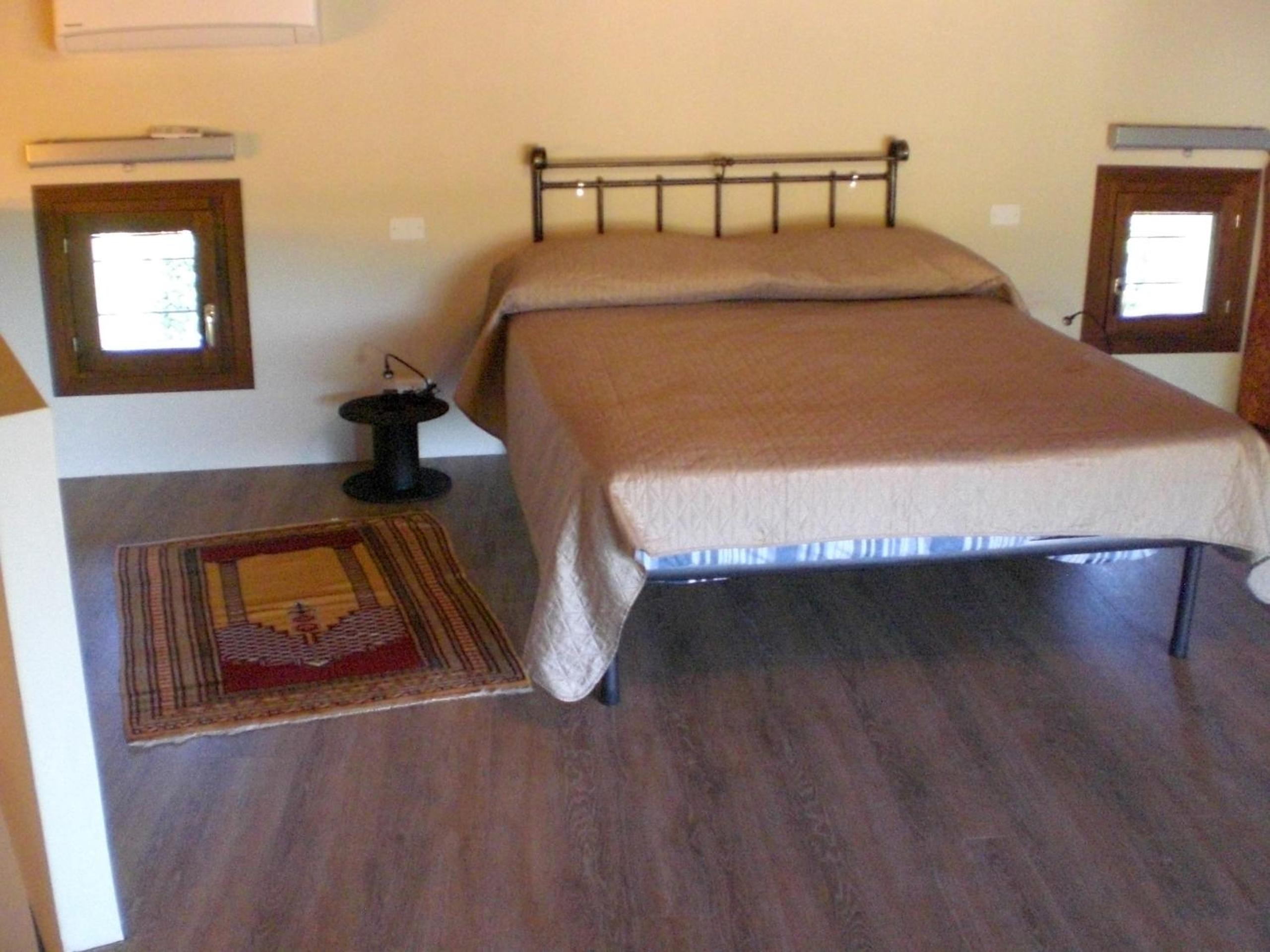 Large Double Room photo 1