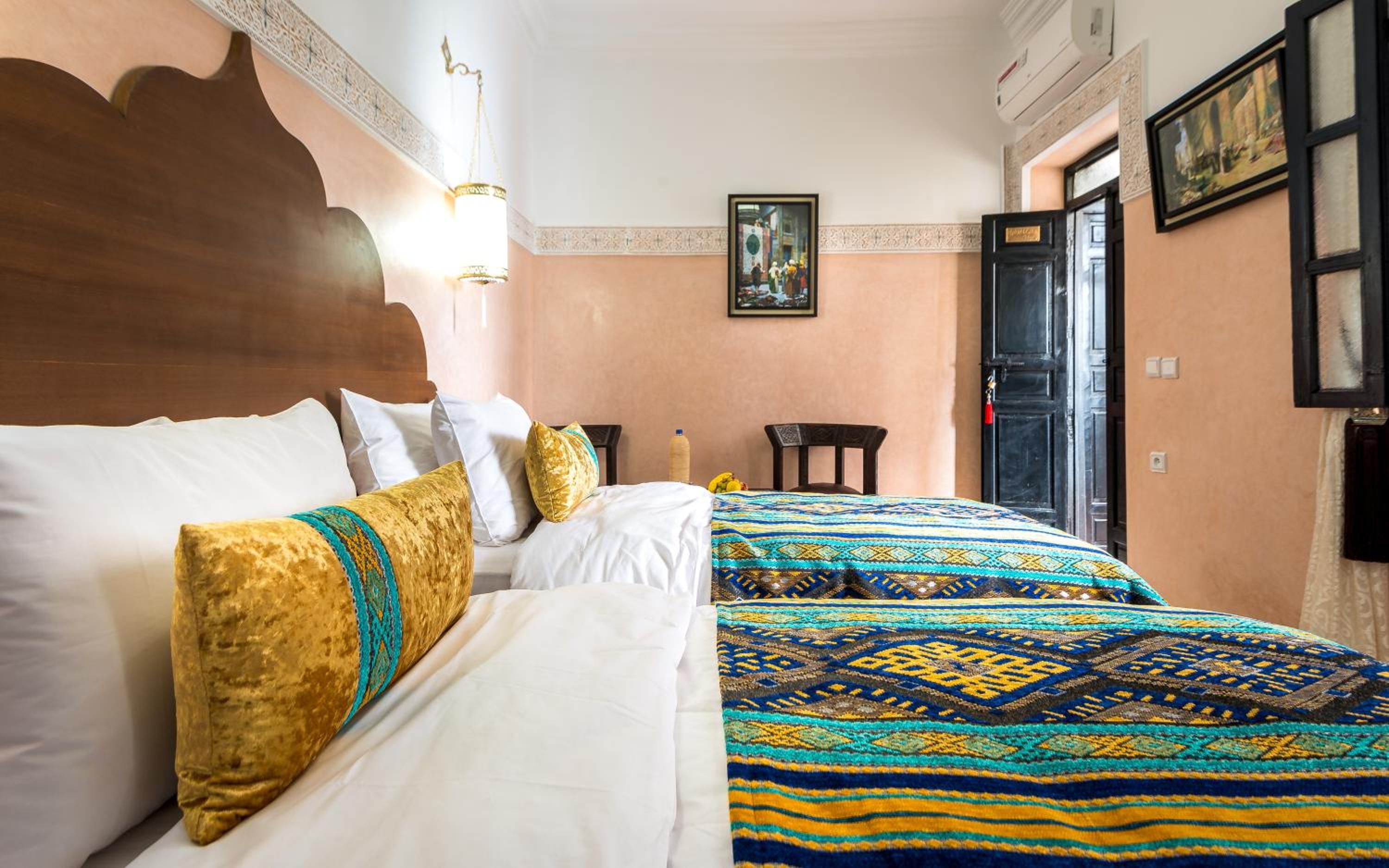 Deluxe Double Room - Photo 12