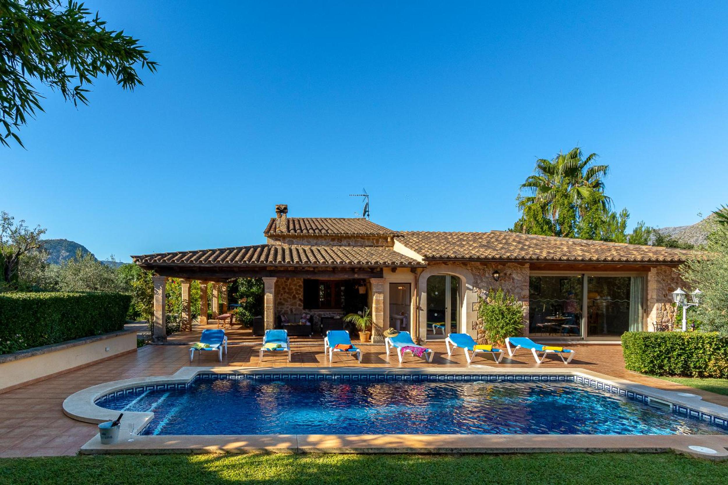Three-Bedroom Villa photo 2