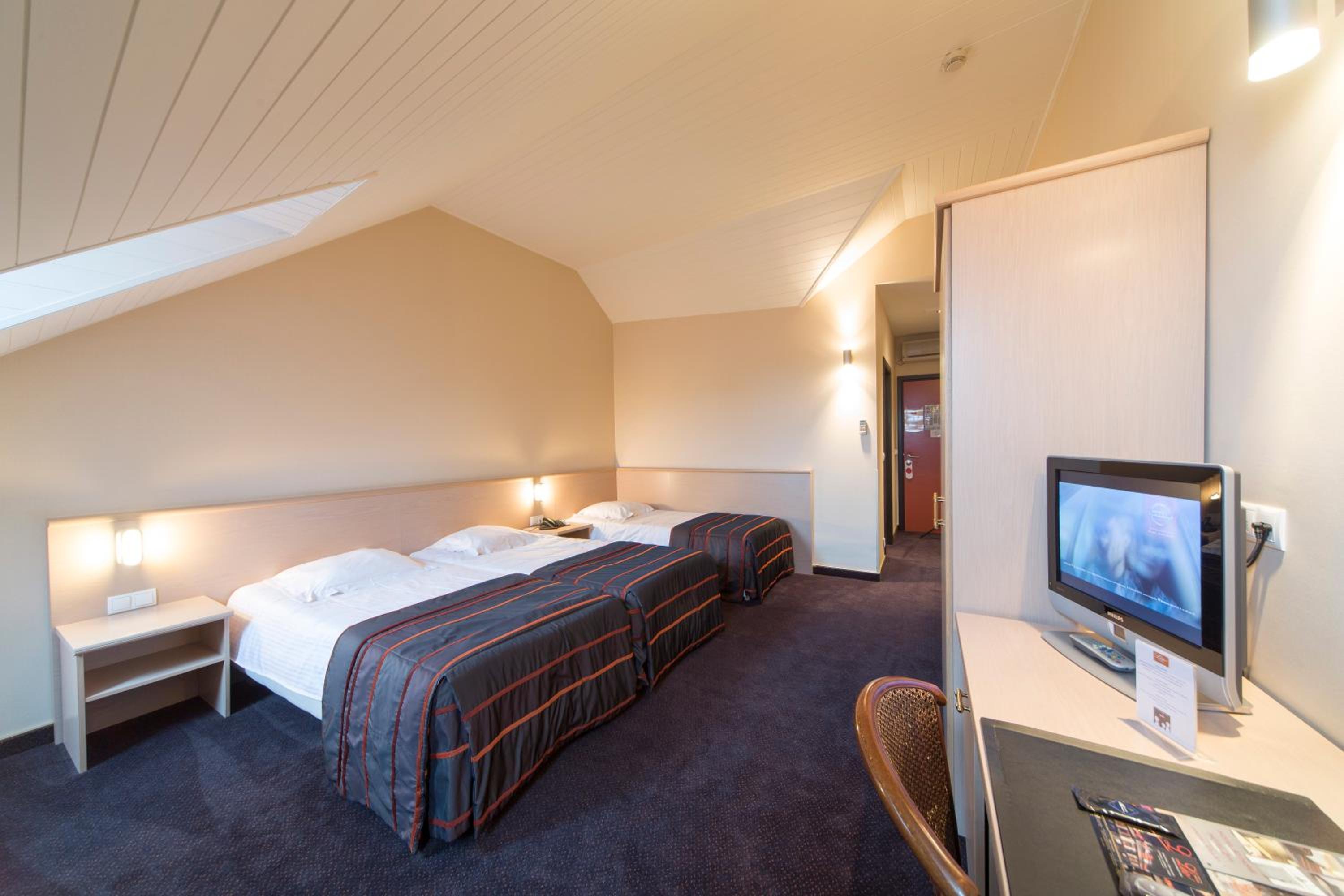 Standard Double Room photo 2