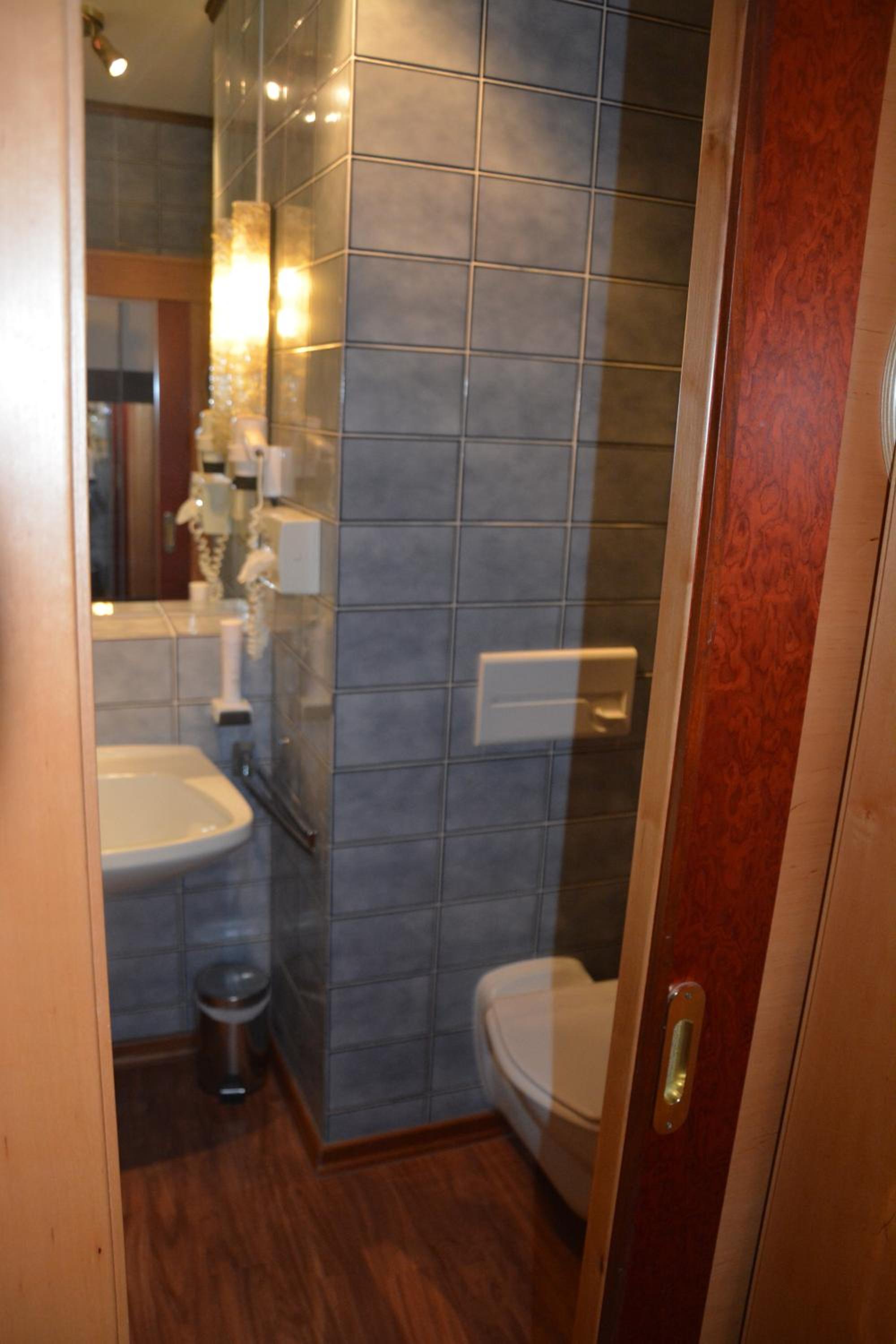 Double Room - Photo 13