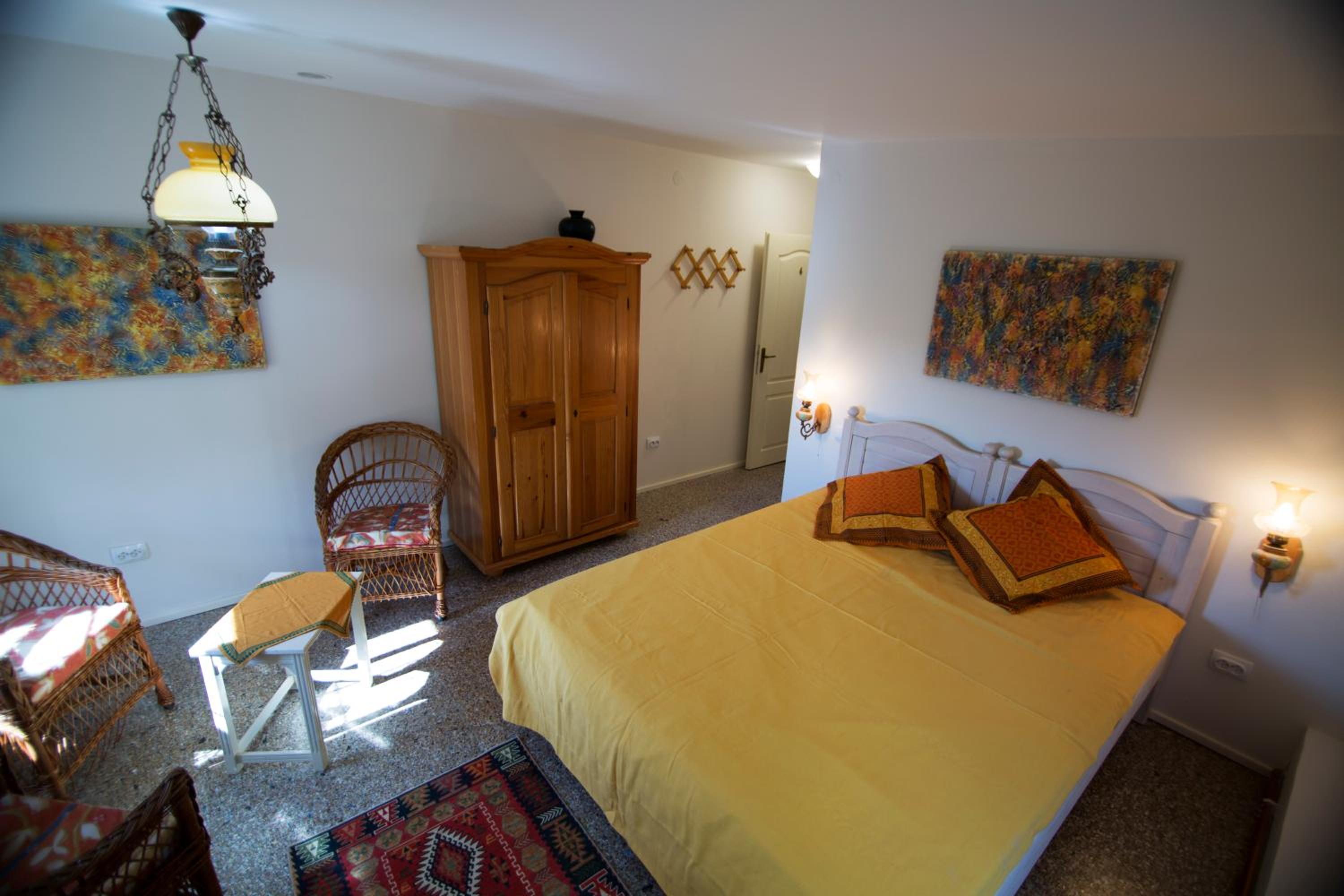 Deluxe Double Room with Shower photo 3