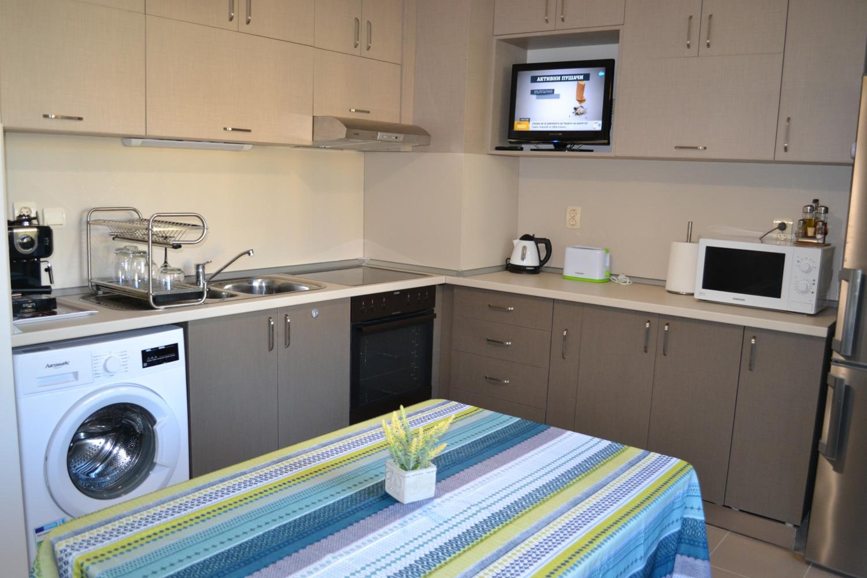 Apartment - Photo 32