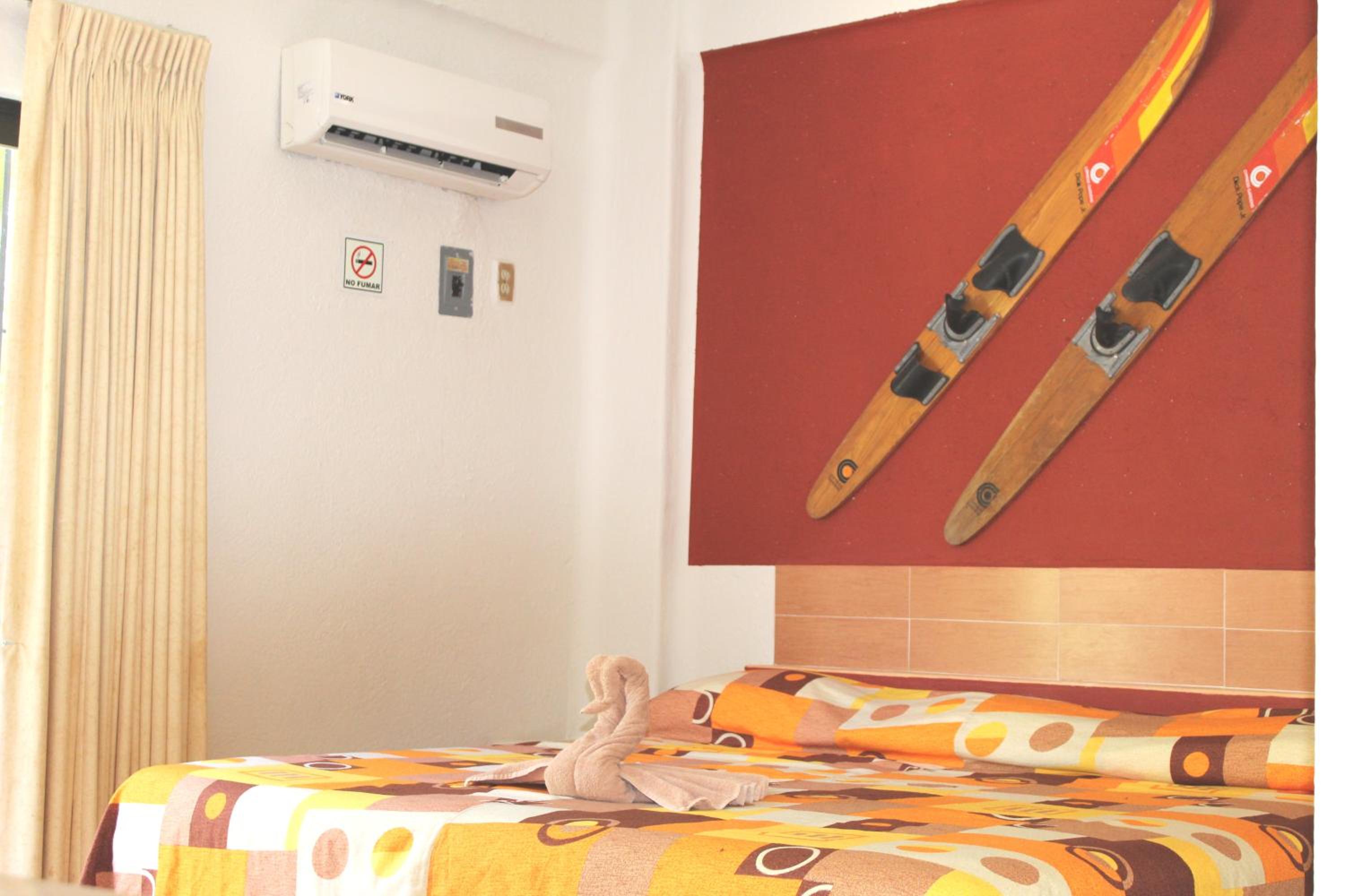 Standard Queen Room photo 1