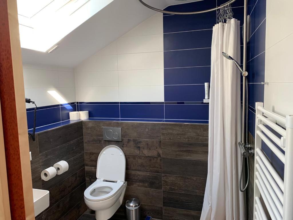 Quadruple Room - Photo 18