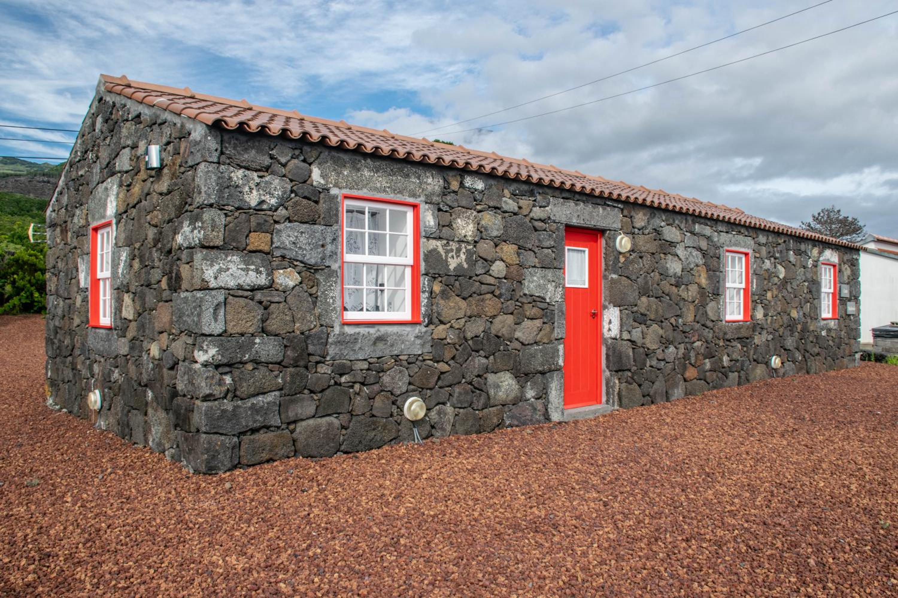 Two-Bedroom House - Photo 3