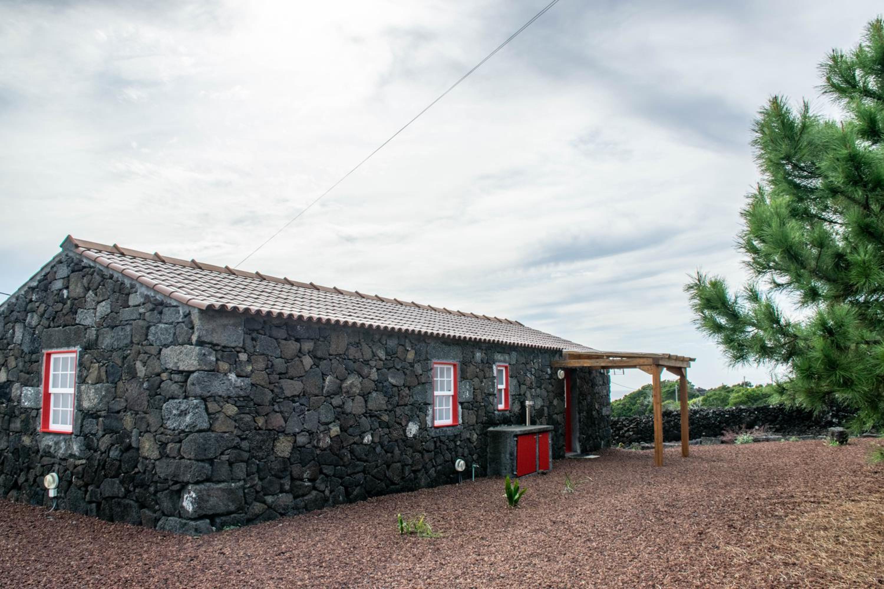 Two-Bedroom House - Photo 4