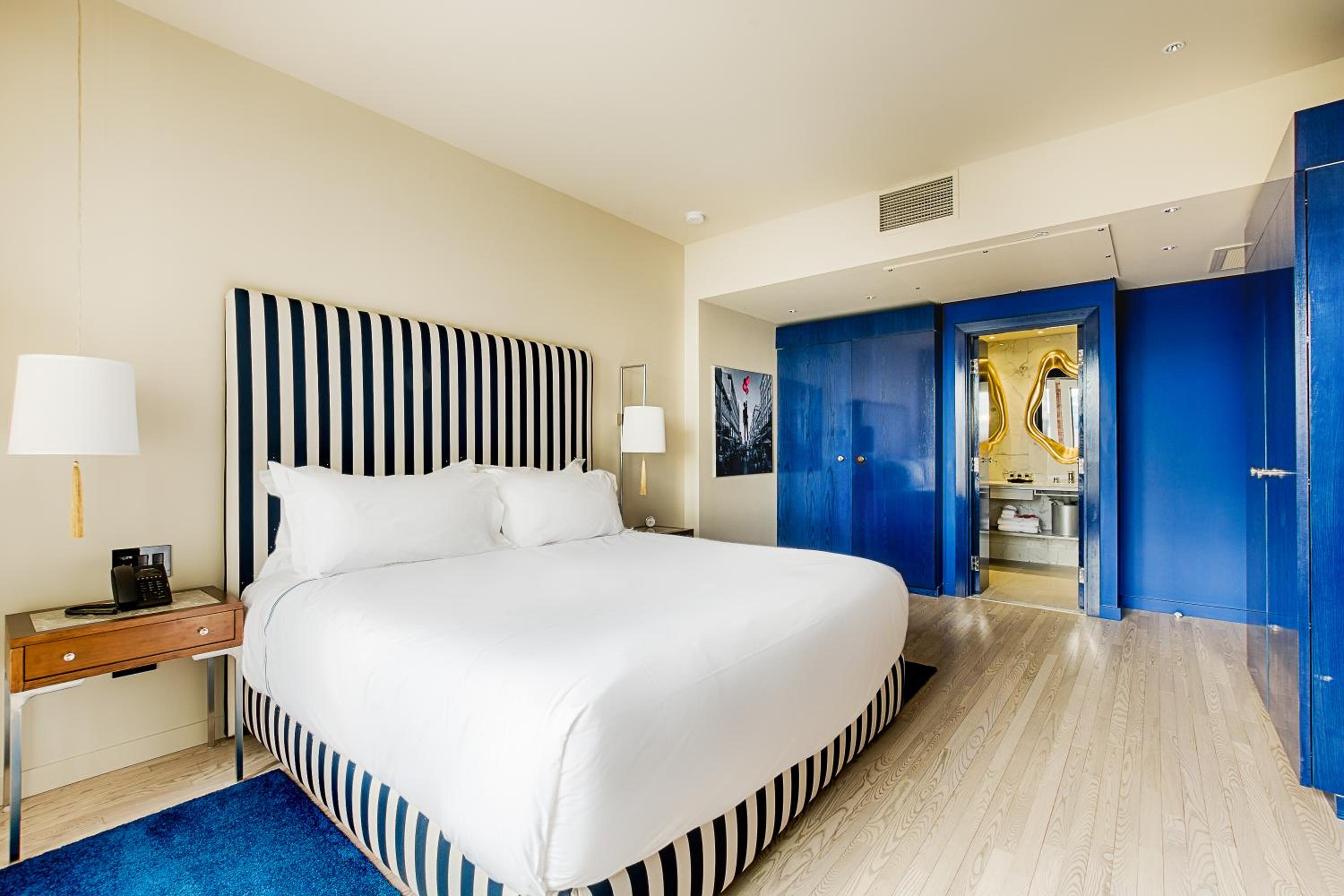 Classic Room with City View