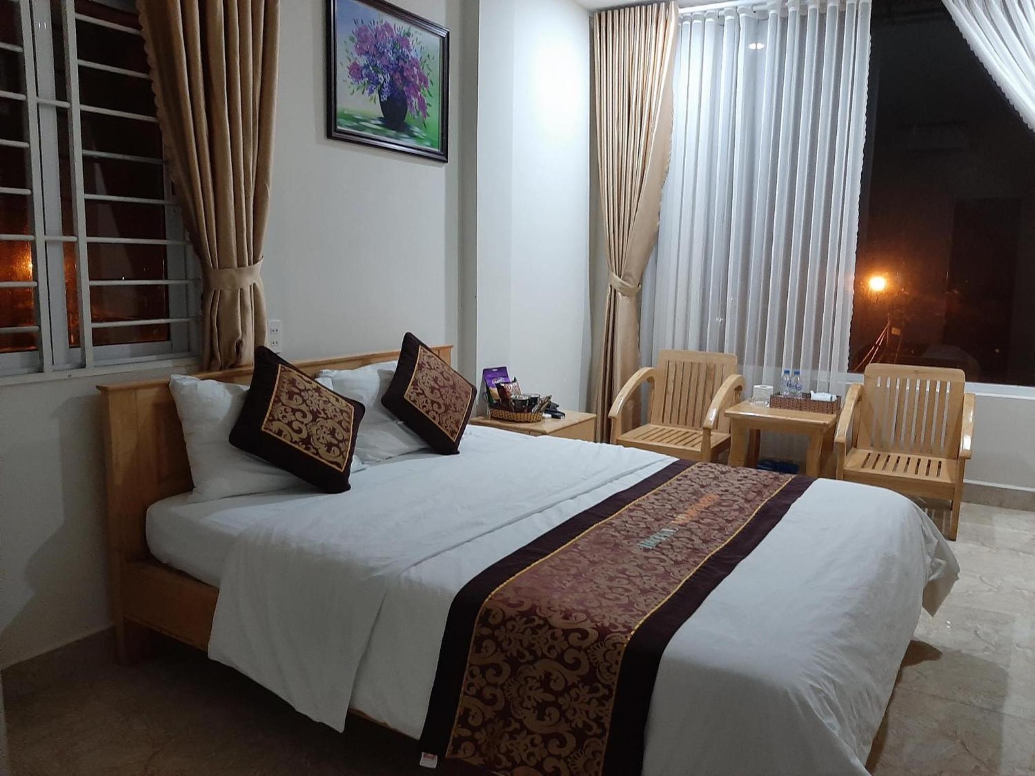 King Room with Mountain View photo 2