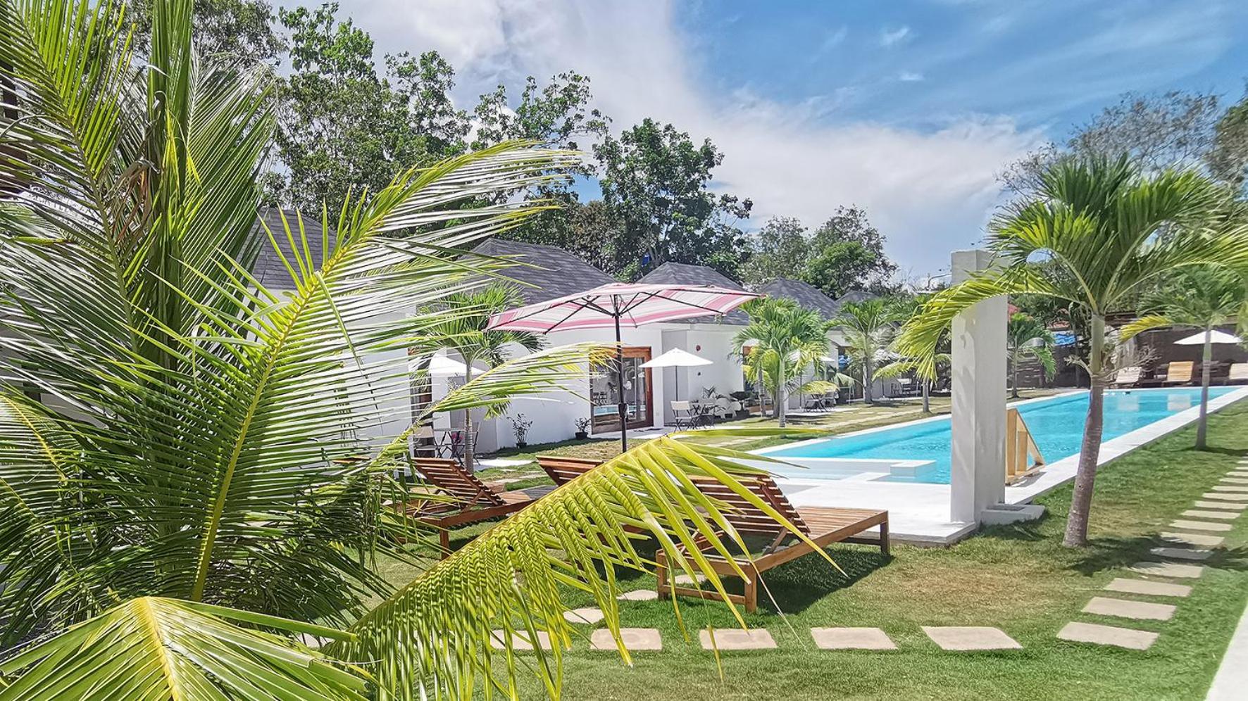 Two-Bedroom Bungalow (Free One-way Airport Departure Transfer) photo 3
