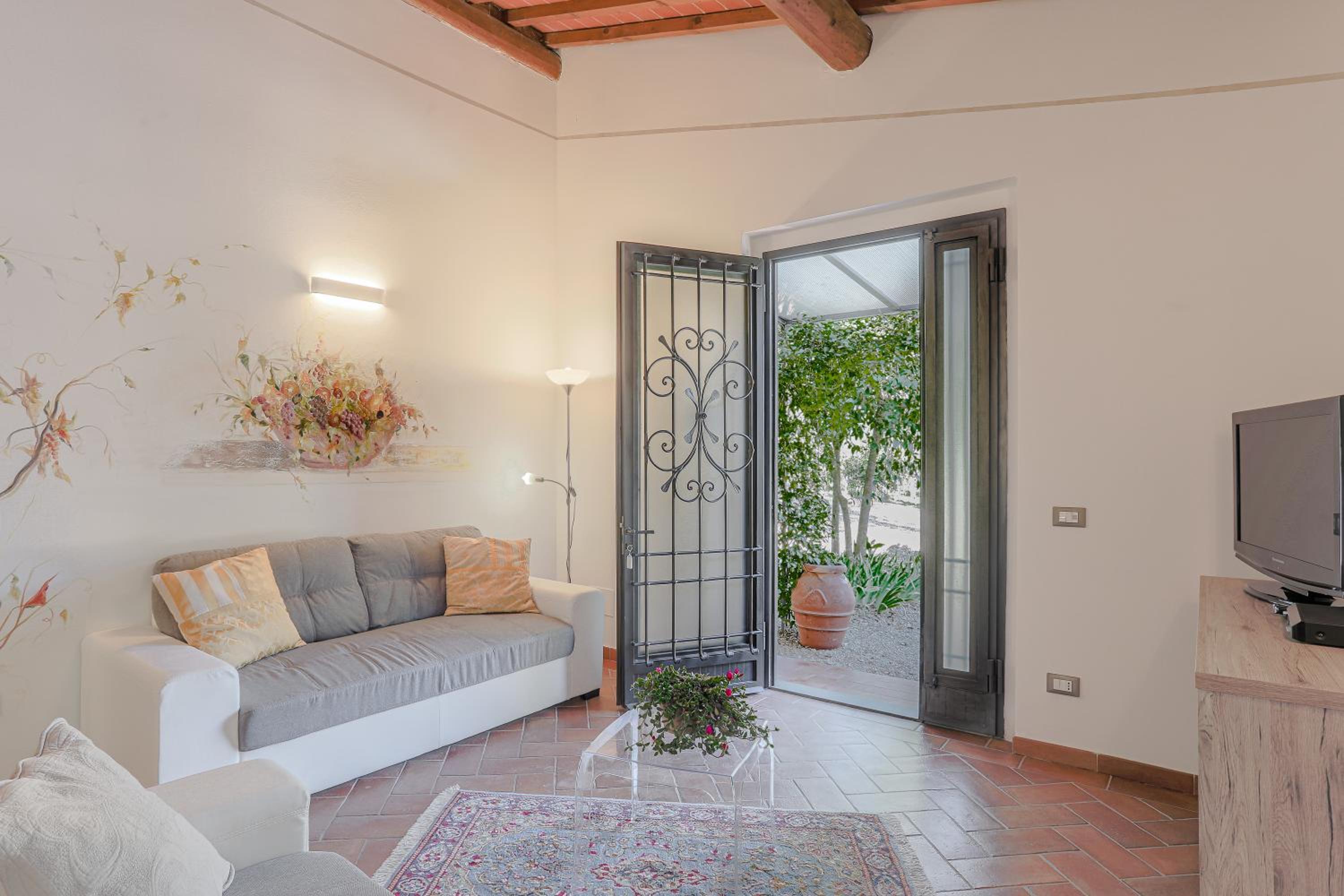 Villa photo 1