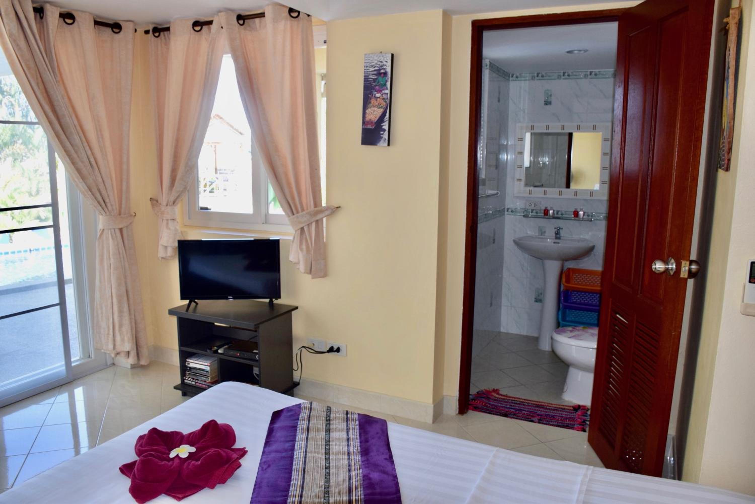 Double Room with Pool View photo 1