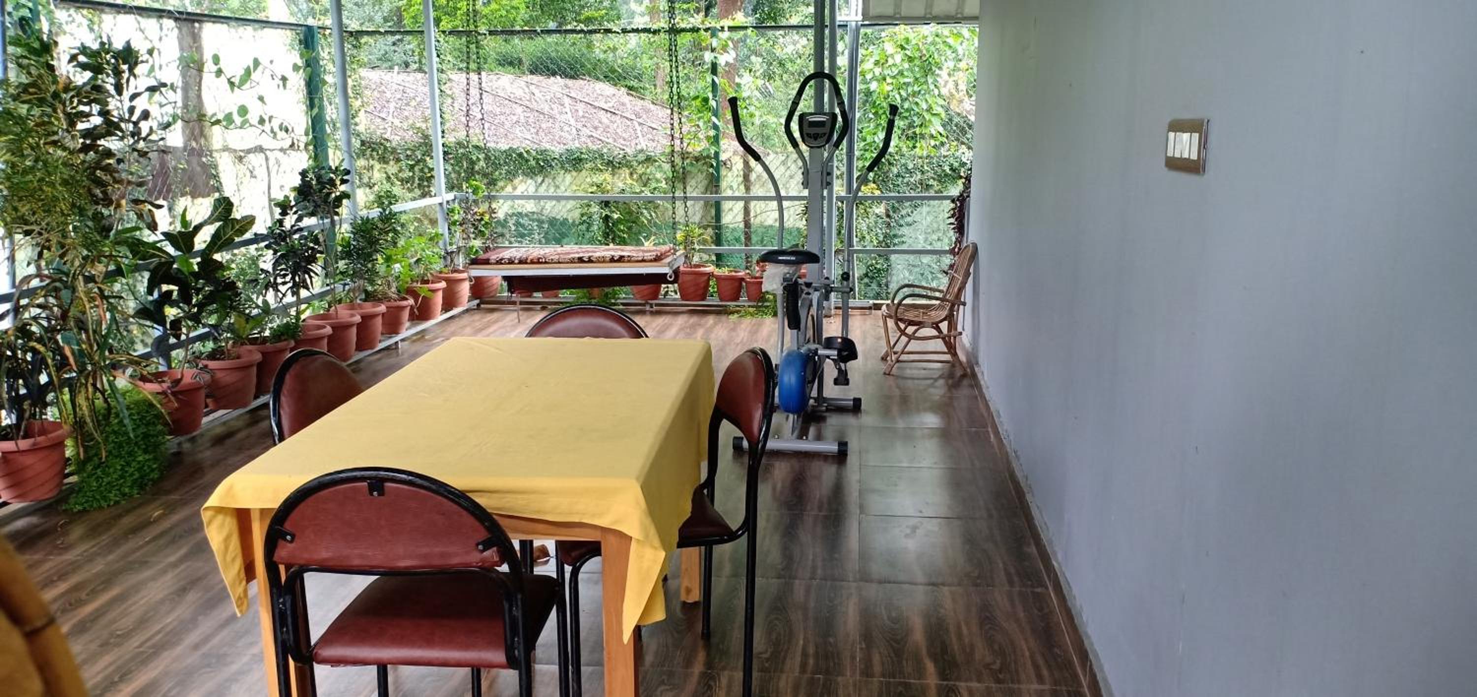 Deluxe Double Room with Balcony - Photo 2