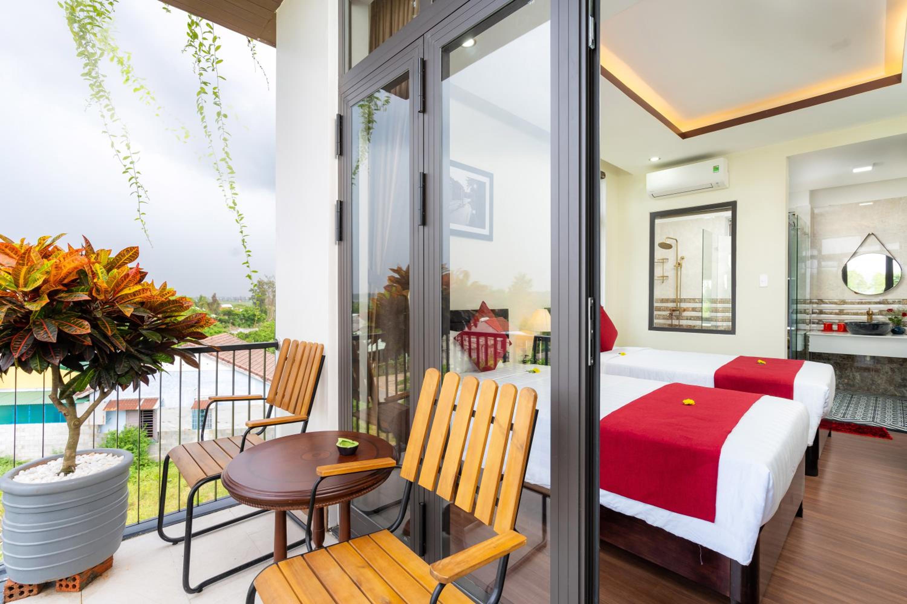 Deluxe Double or Twin Room with Garden View - Photo 11