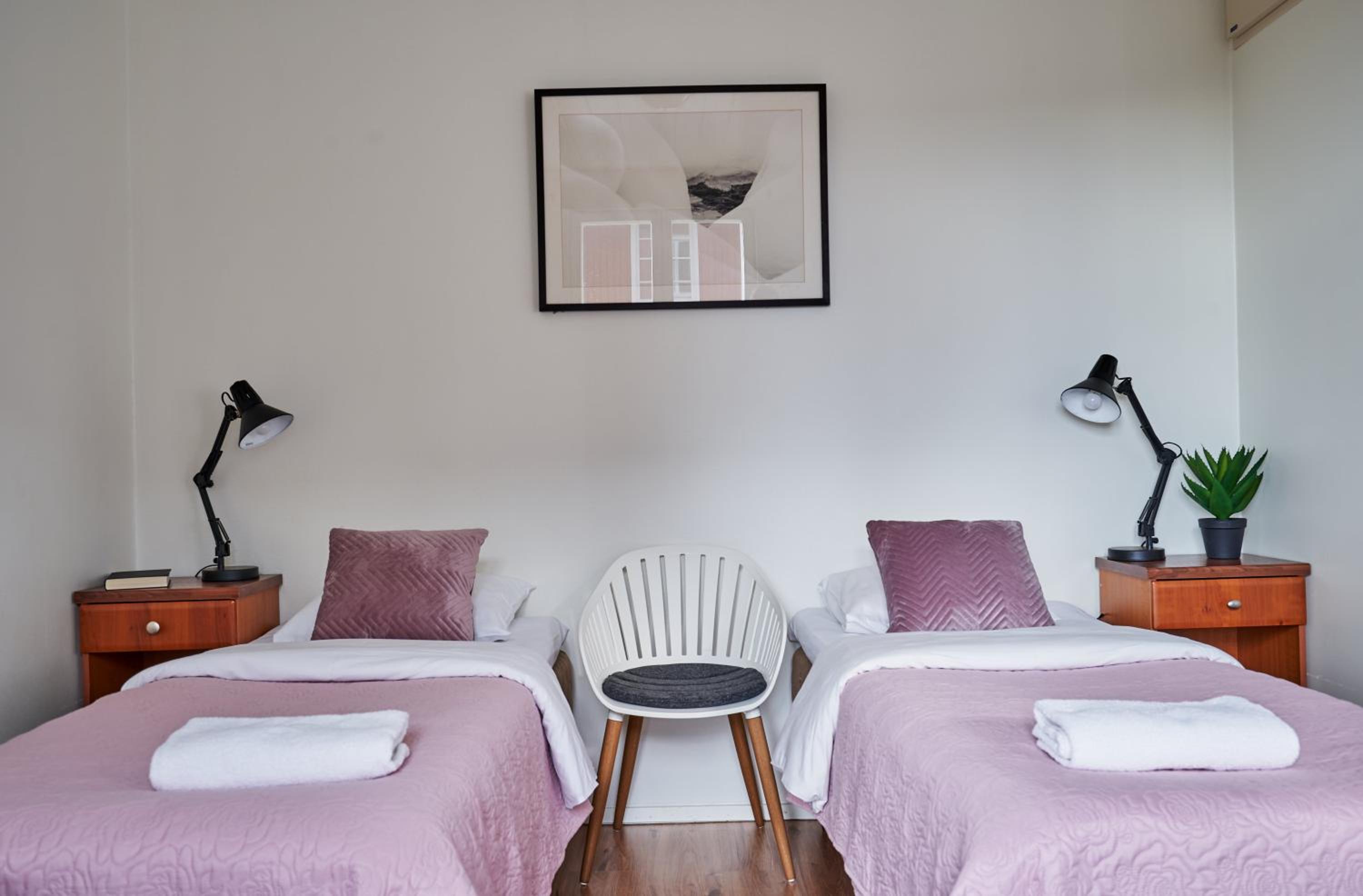 Double or Twin Room with Private Bathroom - Photo 3