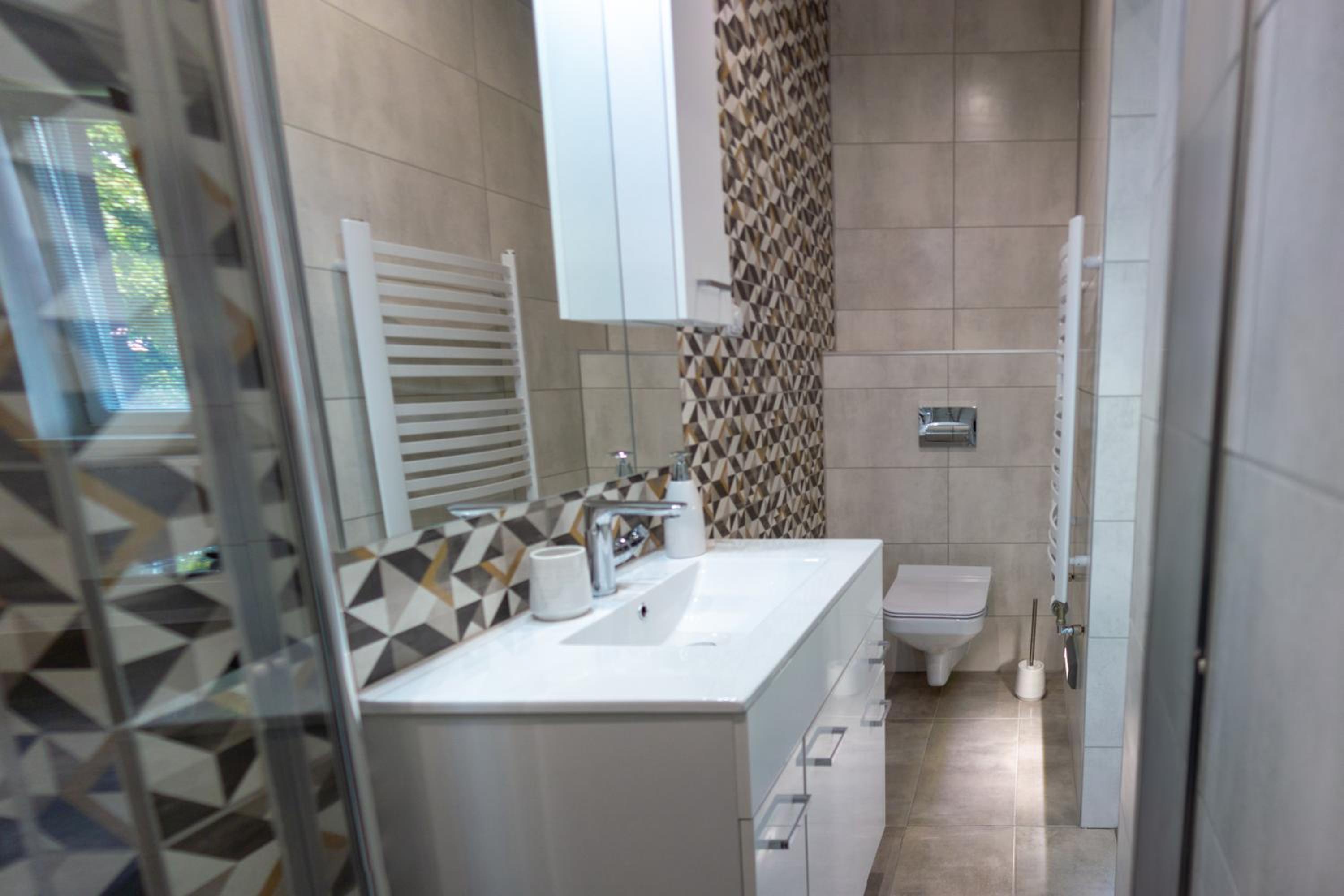 Single Room with Private Bathroom photo 2