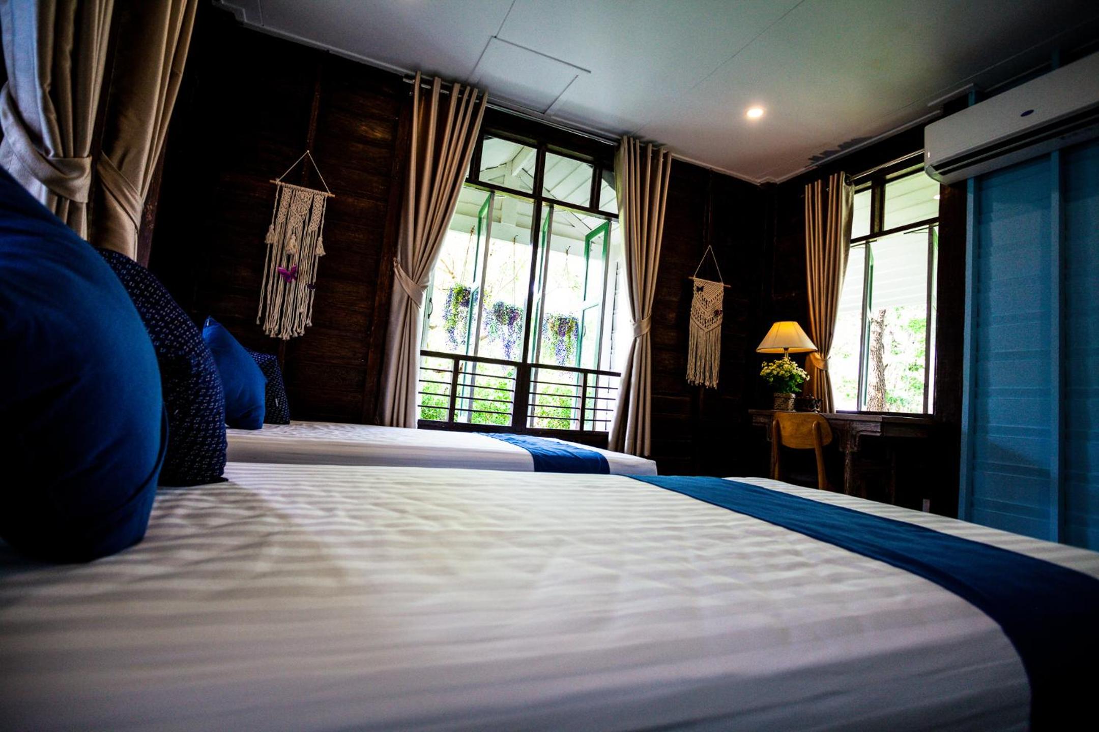 Deluxe Suite - Photo 2