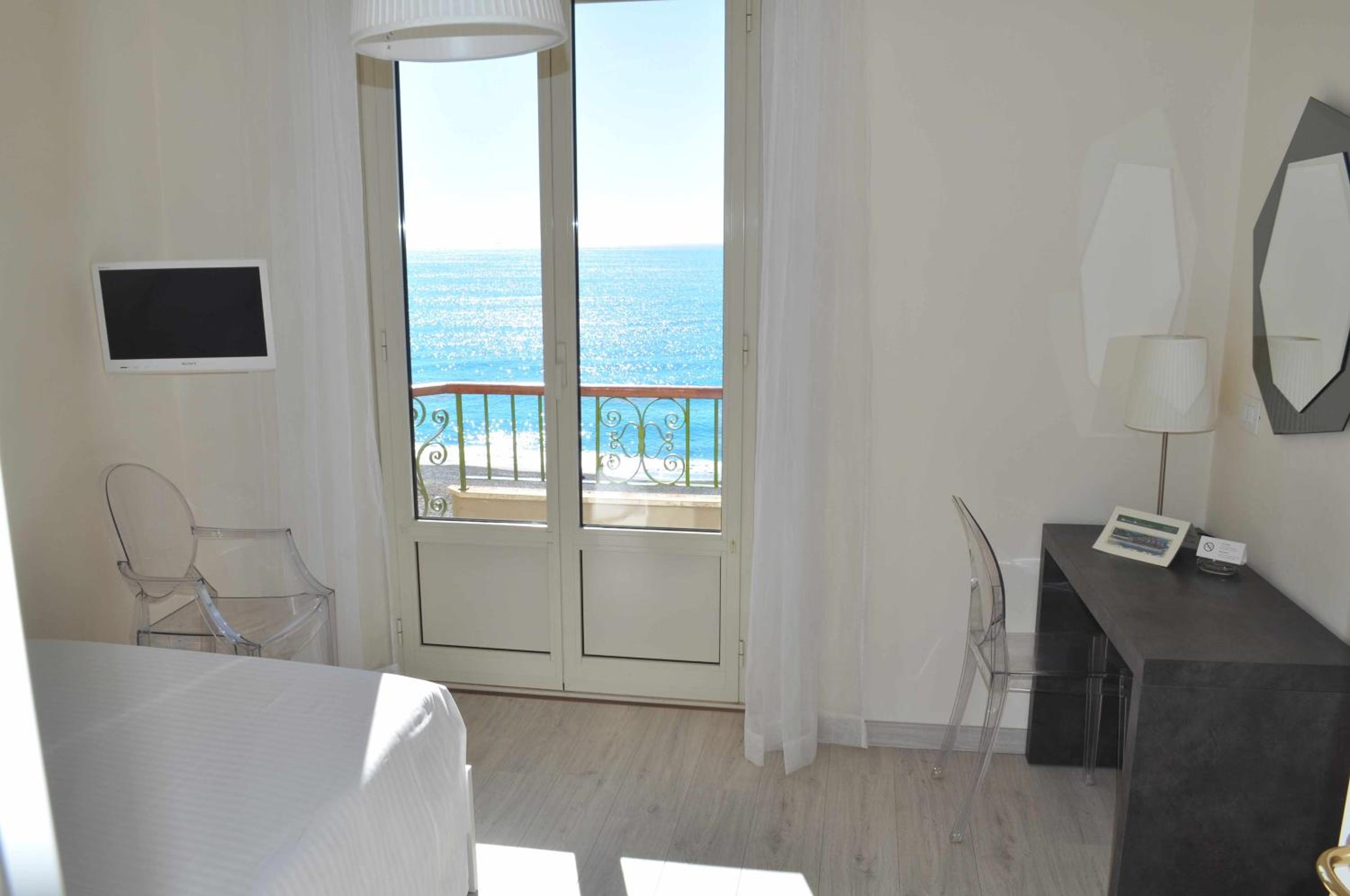 Single Room with Balcony and Sea View photo 2